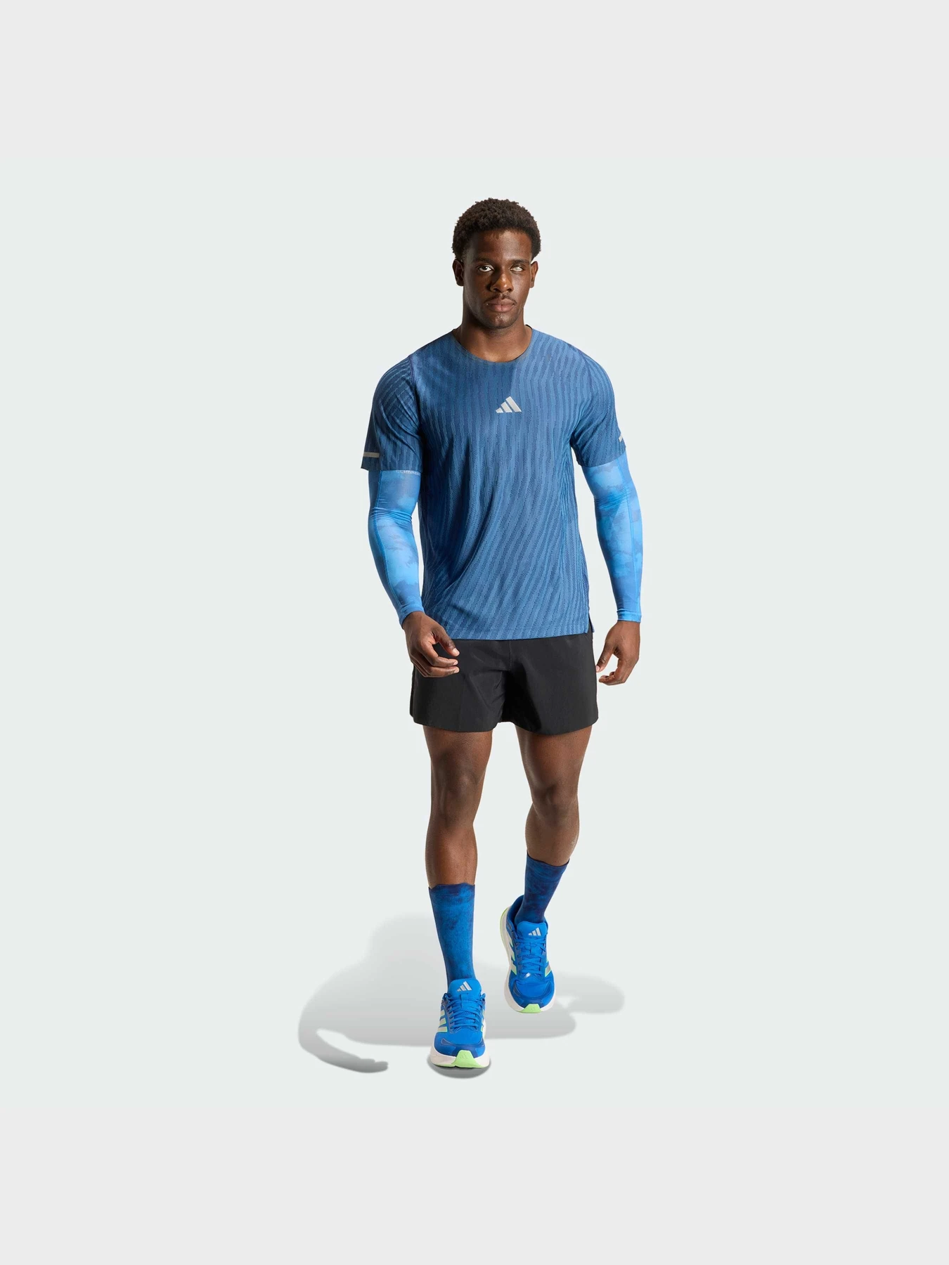 Футболки и поло Adidas модель JY9744 Футболки и поло Adidas модель JY9744 Фото