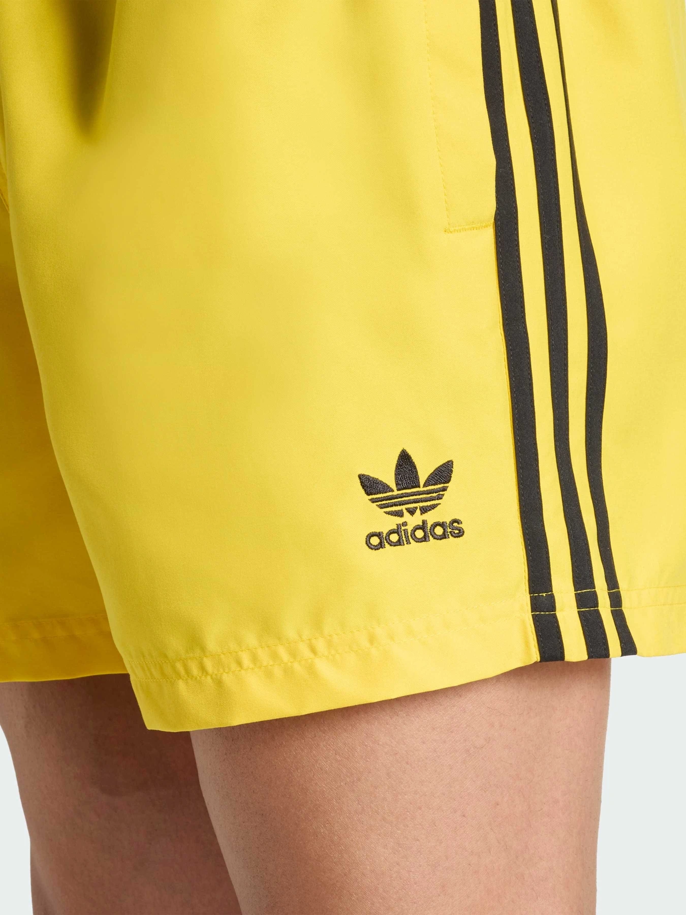 Одяг для пляжу Adidas модель JZ8473 Одяг для пляжу Adidas модель JZ8473 Фото