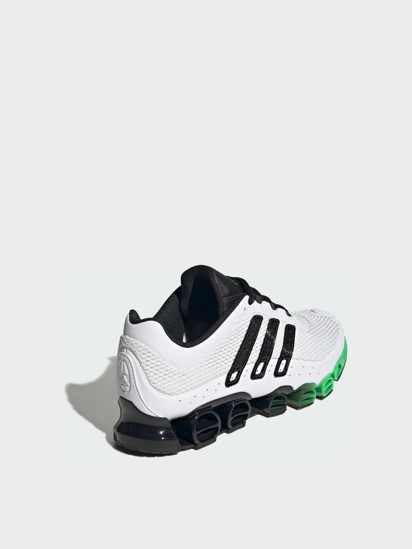 Кроссовки Adidas модель IH9400 Кроссовки Adidas модель IH9400 Фото