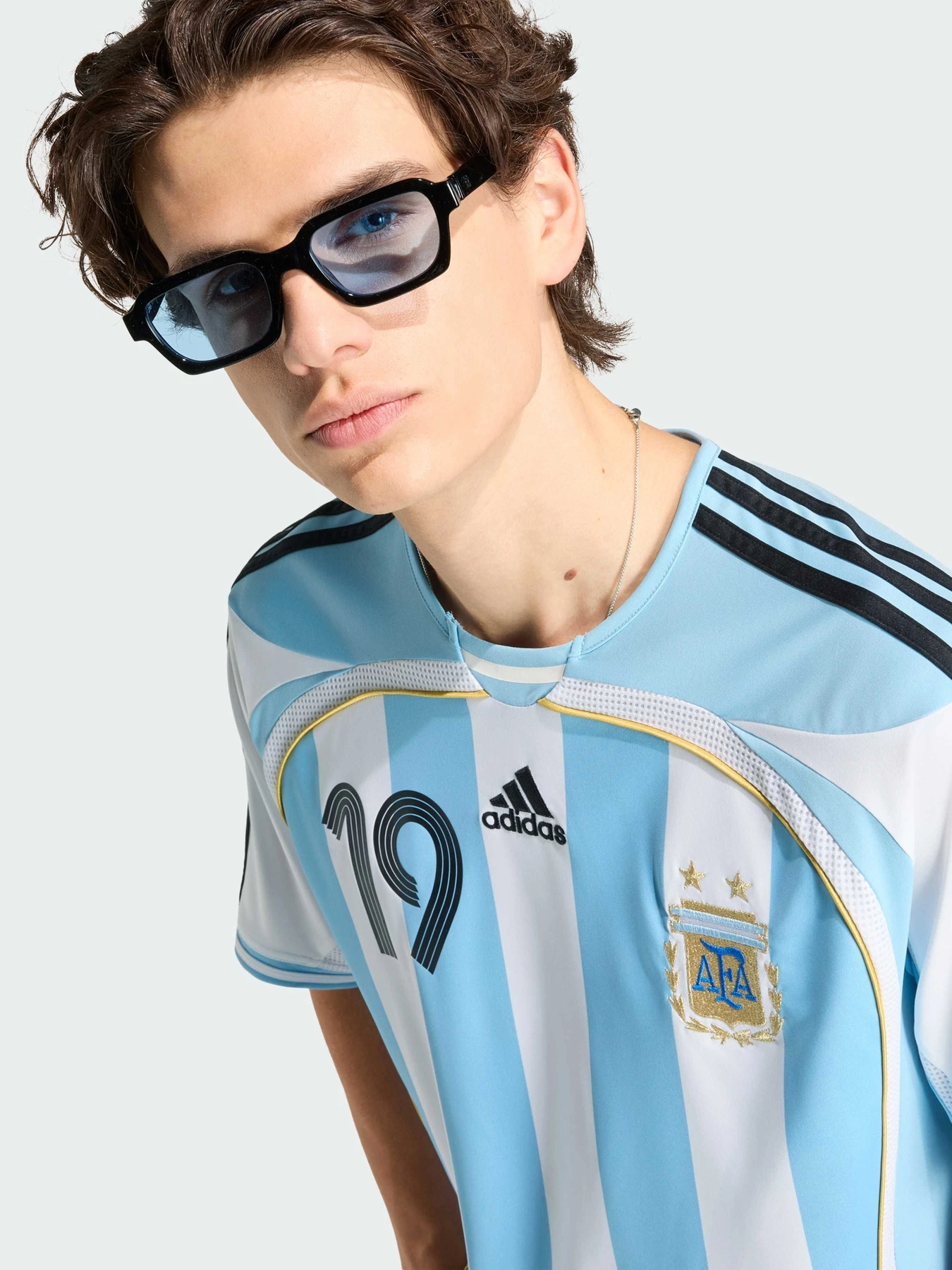 Футболки и поло Adidas модель JN3708 Футболки и поло Adidas модель JN3708 Фото