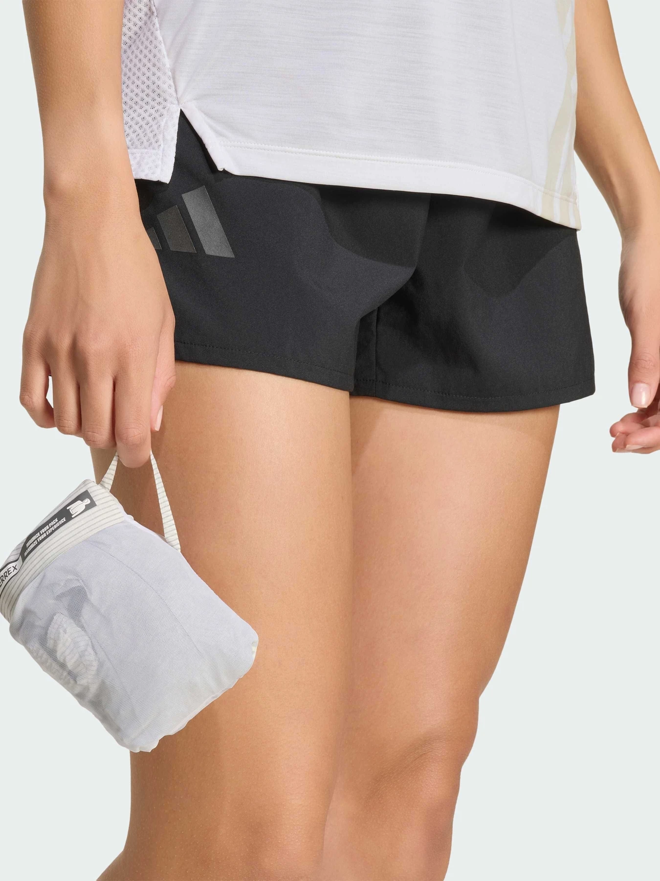 Куртки та дублянки Adidas Terrex модель JY4093 Куртки та дублянки Adidas Terrex модель JY4093 Фото
