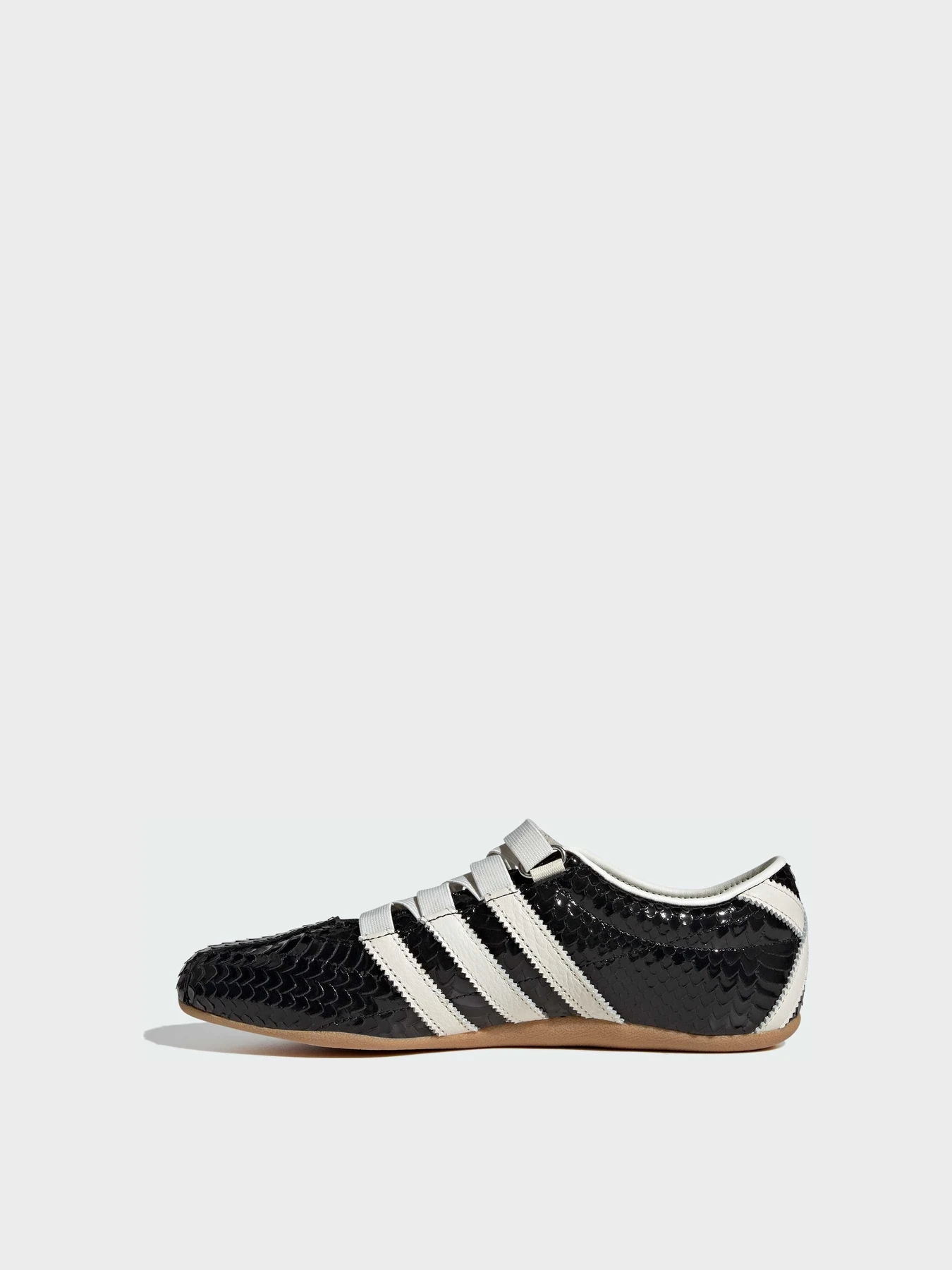 Кроссовки Adidas модель KI4313 Кроссовки Adidas модель KI4313 Фото