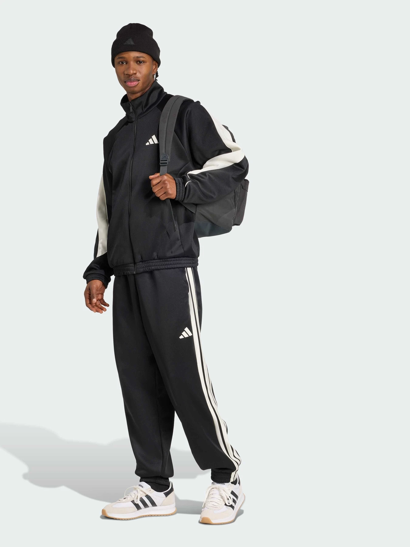 Брюки Adidas модель JN1822 Брюки Adidas модель JN1822 Фото