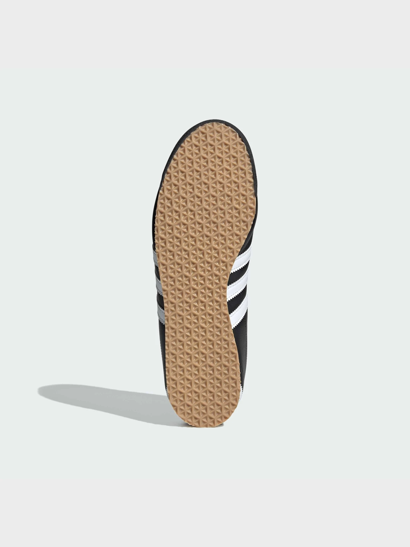 Кроссовки Adidas модель JS1324 Кроссовки Adidas модель JS1324 Фото