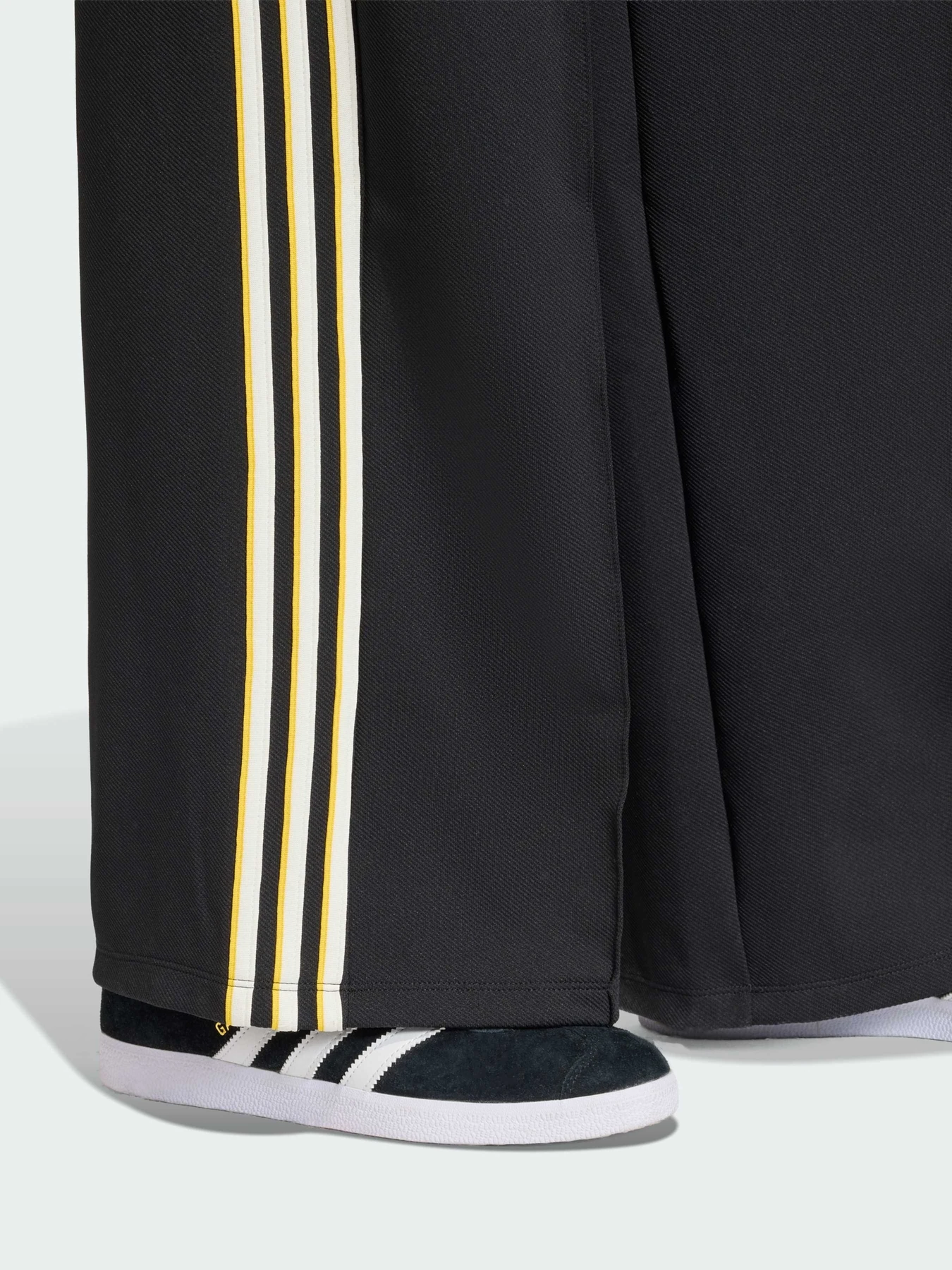 Штани Adidas модель KD2963 Штани Adidas модель KD2963 Фото