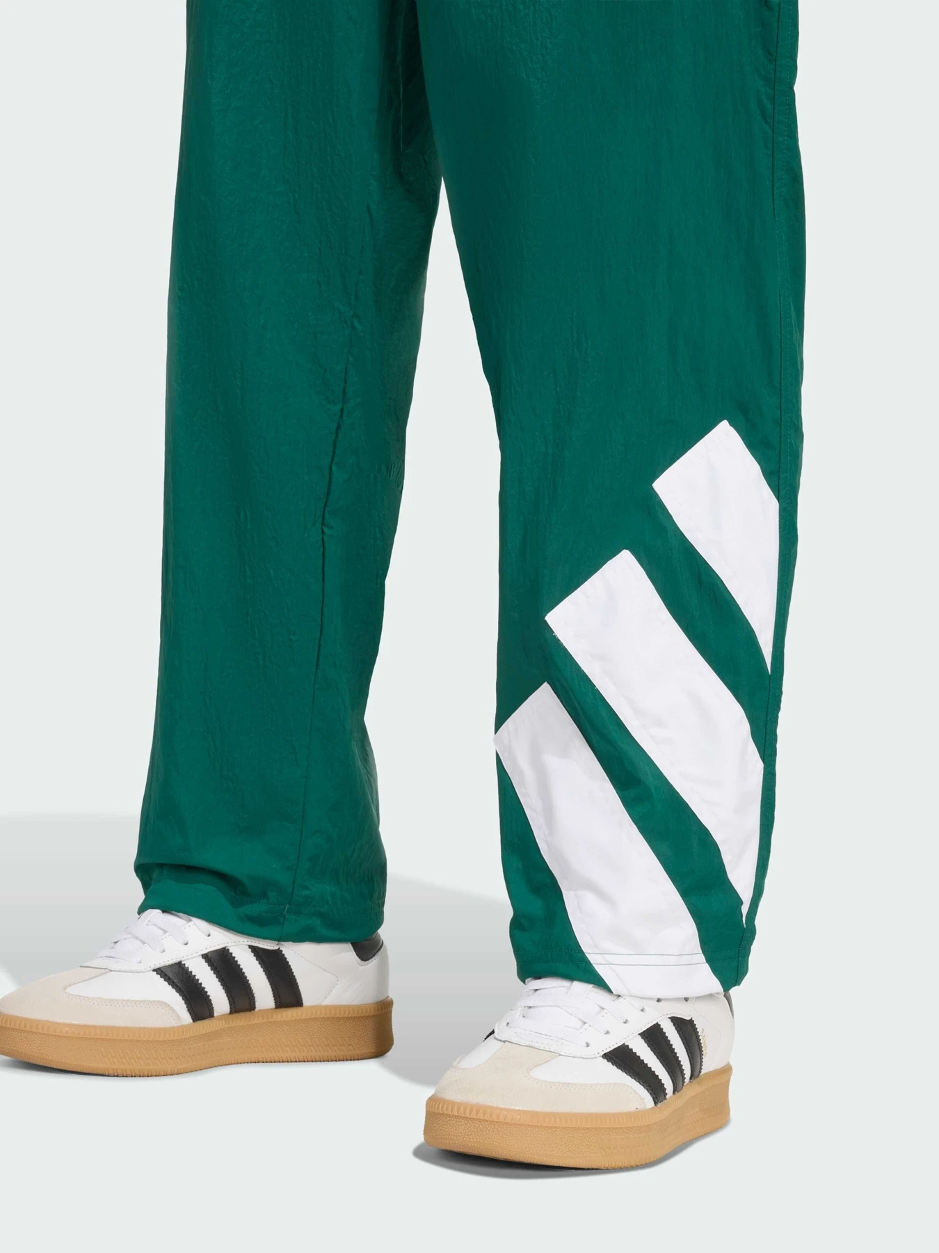 Брюки Adidas Adicolor модель KE0870 Брюки Adidas Adicolor модель KE0870 Фото