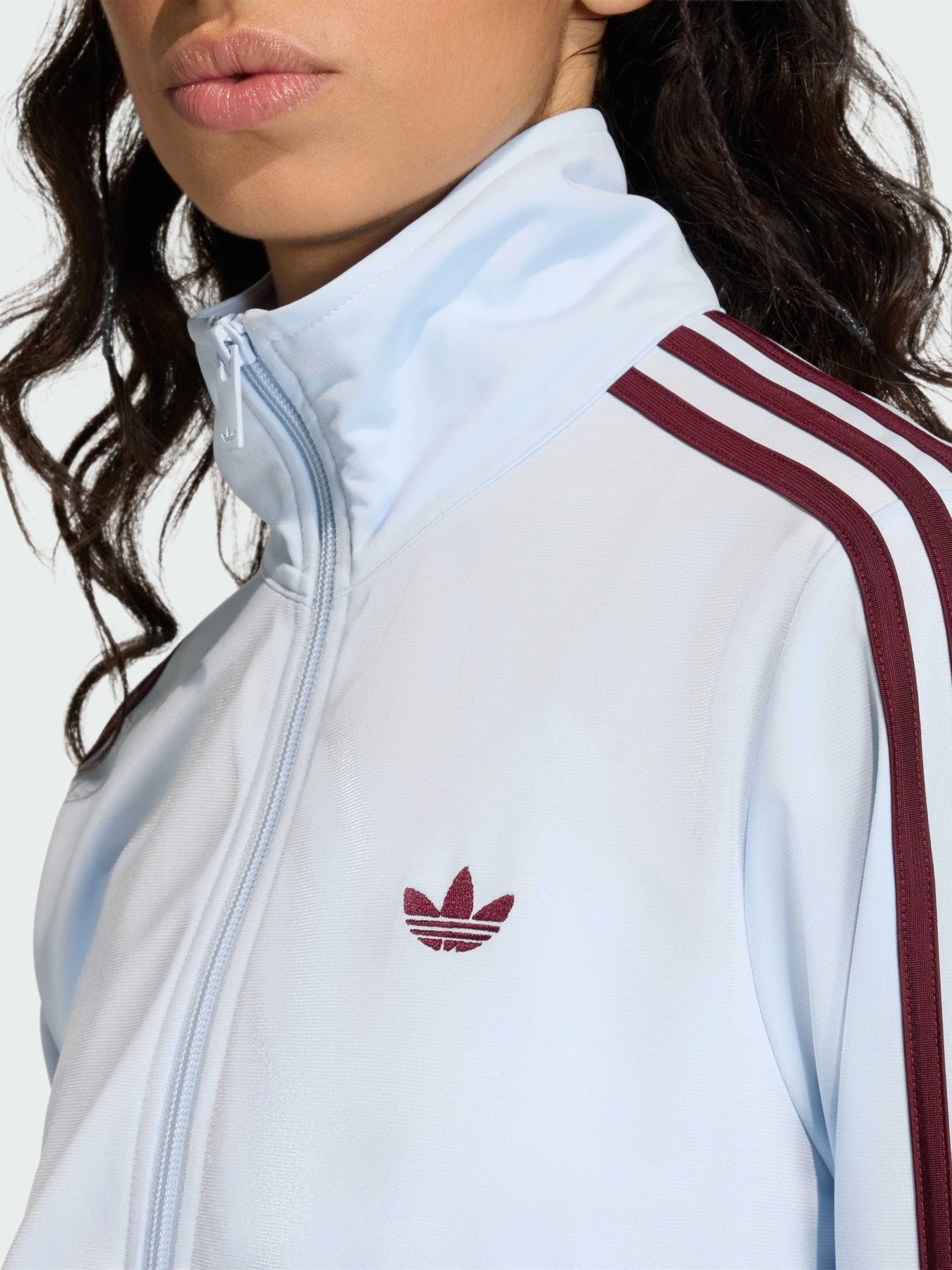 Худи и свитшоты Adidas Adicolor модель KC6574 Худи и свитшоты Adidas Adicolor модель KC6574 Фото