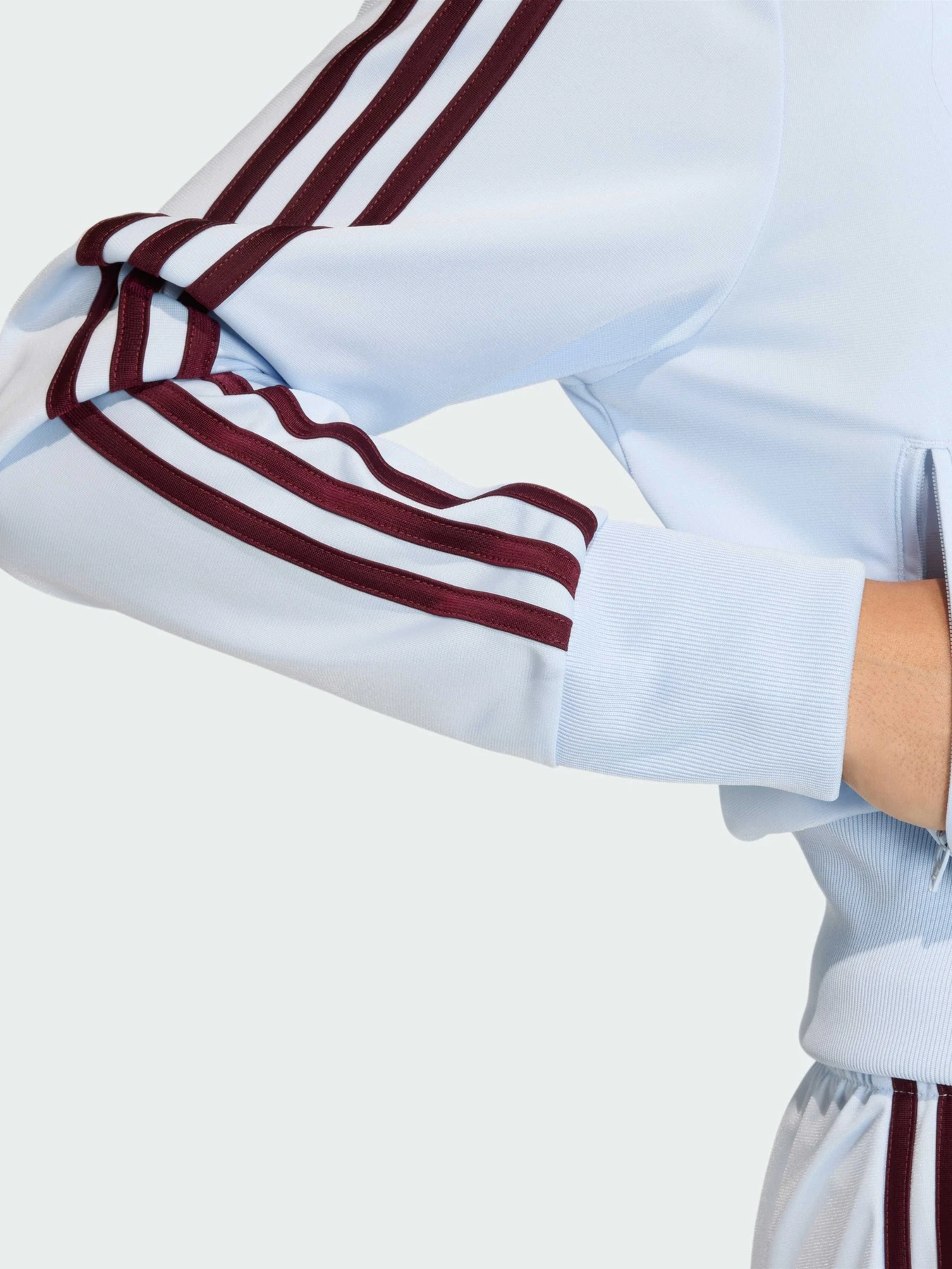 Худи и свитшоты Adidas Adicolor модель KC6574 Худи и свитшоты Adidas Adicolor модель KC6574 Фото