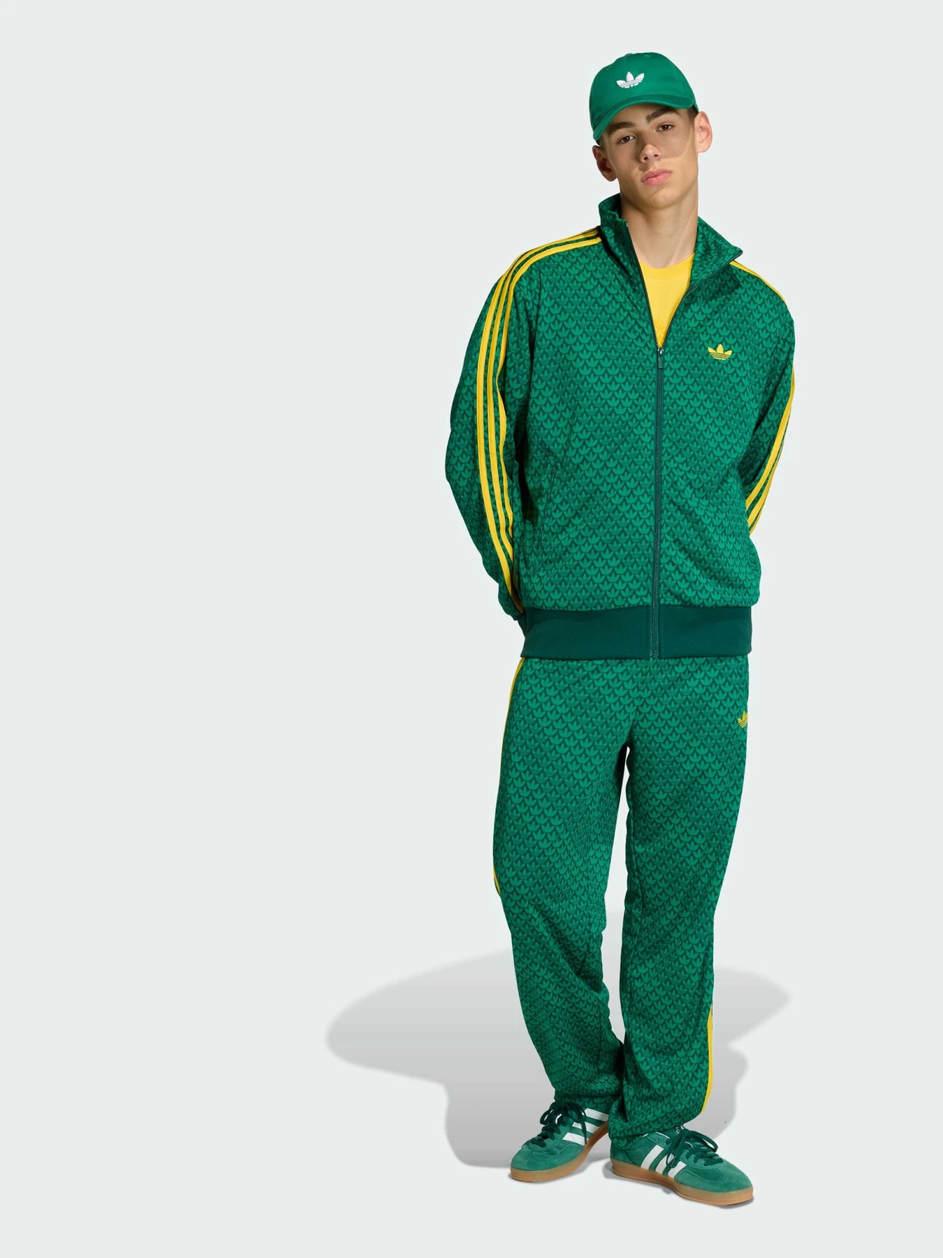 Худи и свитшоты Adidas Graphics модель KD0382 Худи и свитшоты Adidas Graphics модель KD0382 Фото