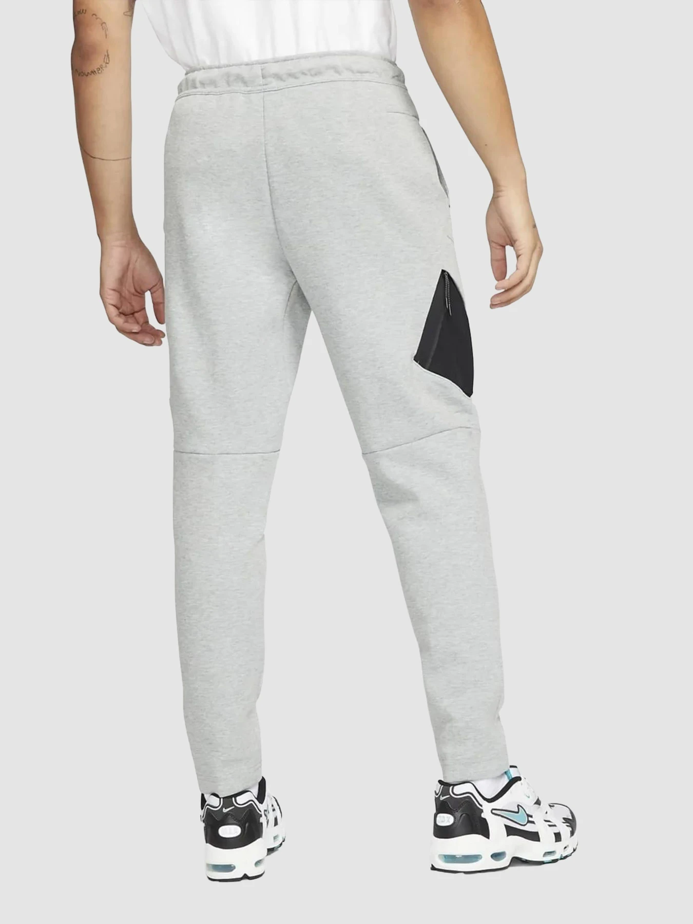 Брюки NIKE Tch Flc Utility Pant модель DM6453-063 Брюки NIKE Tch Flc Utility Pant модель DM6453-063 Фото