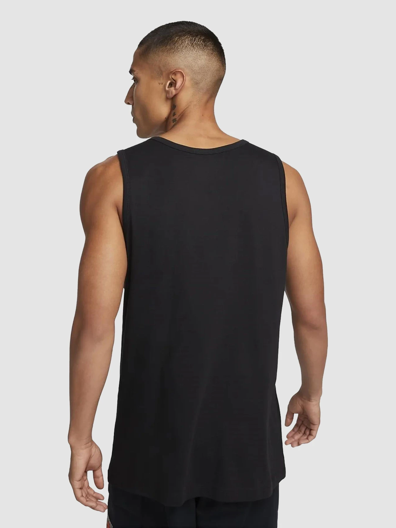 Футболки и поло NIKE M Nsw Tank Icon Futura модель AR4991-013 Футболки и поло NIKE M Nsw Tank Icon Futura модель AR4991-013 Фото