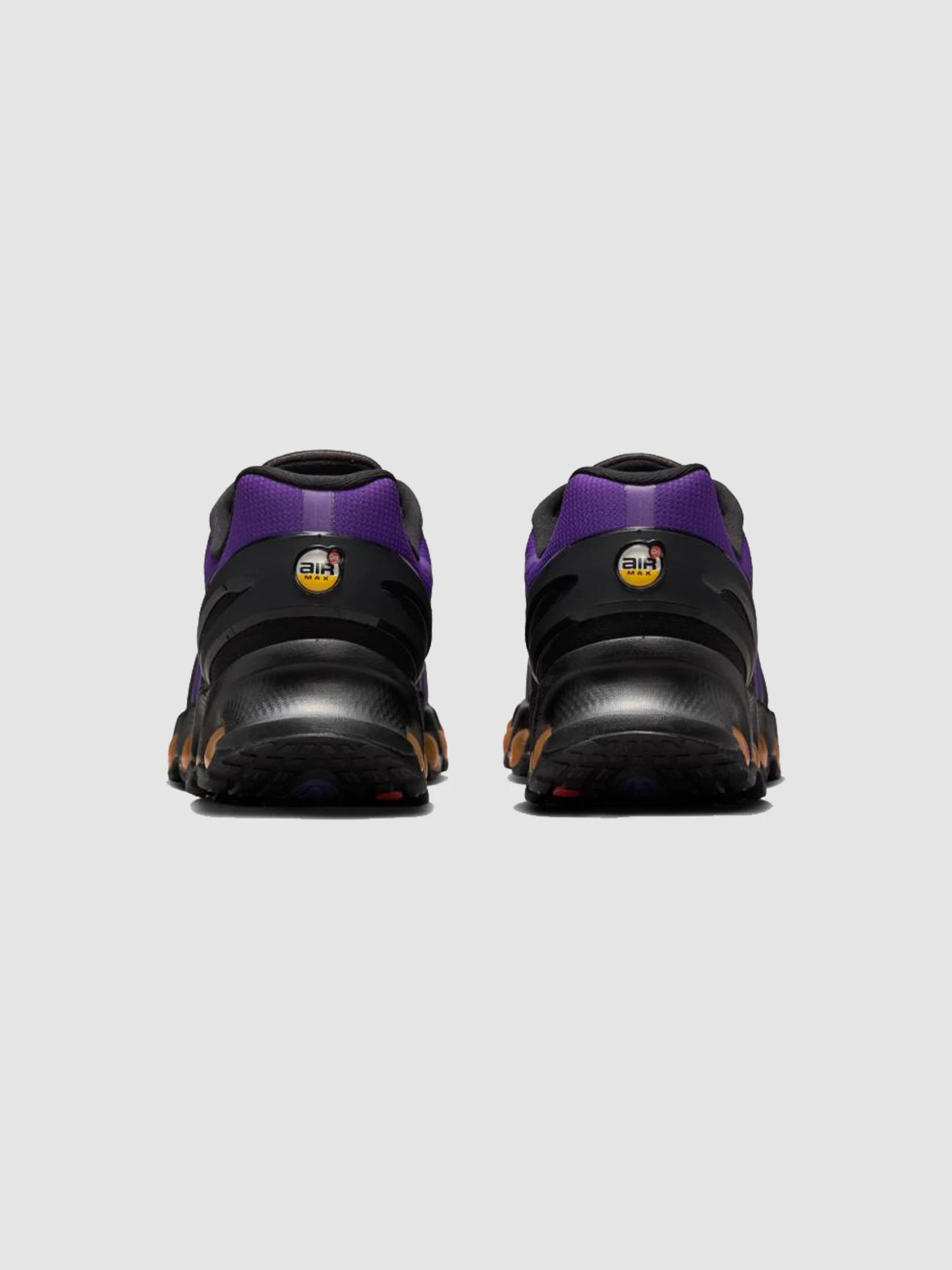 Кроссовки NIKE Air Max Dn8 модель FQ7860-009 Фото