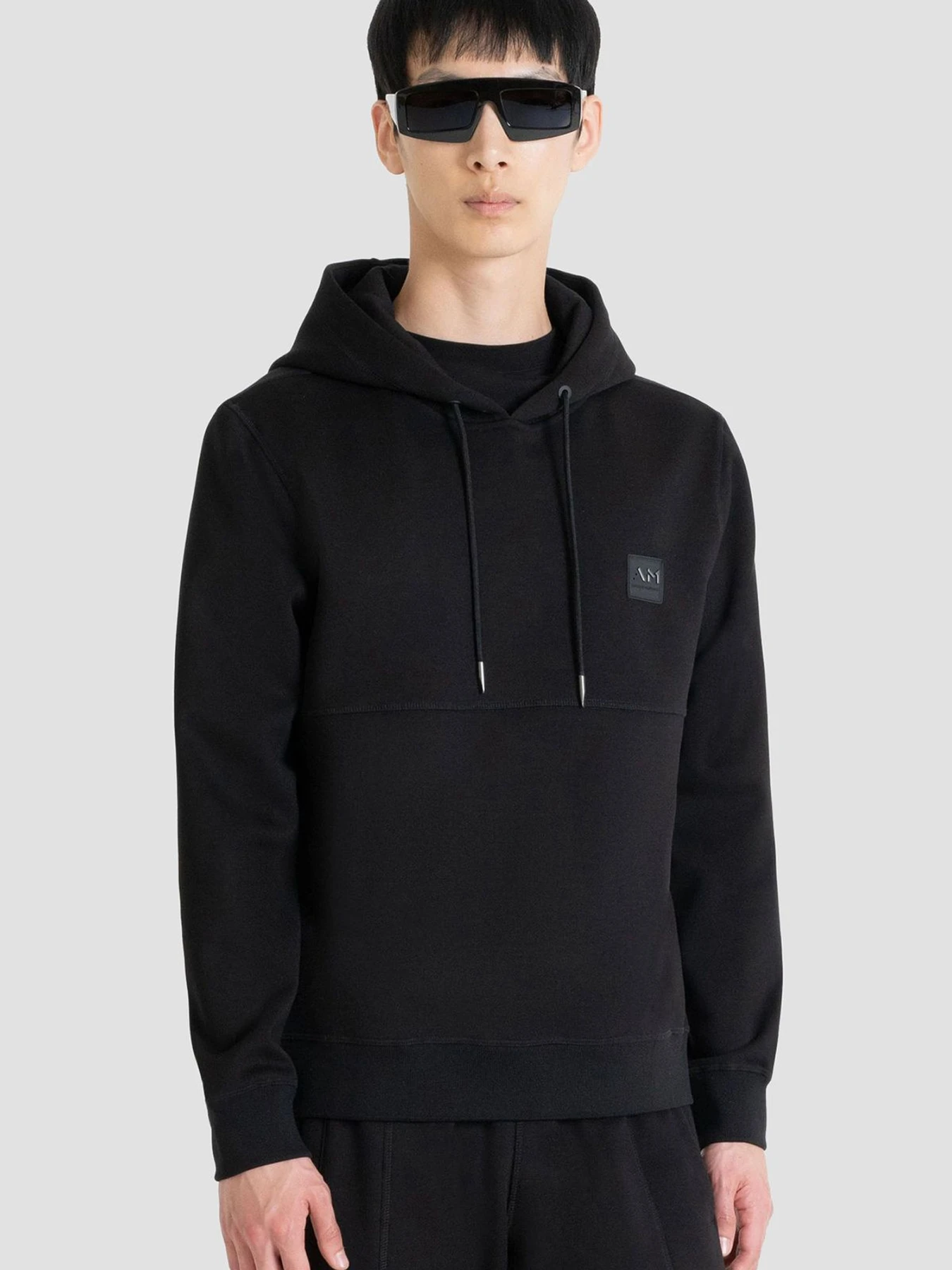Худи и свитшоты Antony Morato модель MMFL01018.FA151134;9000 Фото
