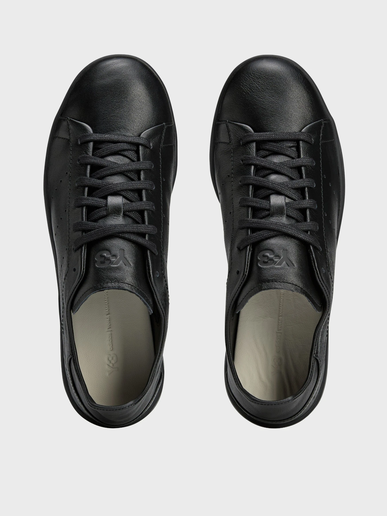 Кеди Adidas Y-3 модель JR4218 Кеди Adidas Y-3 модель JR4218 Фото