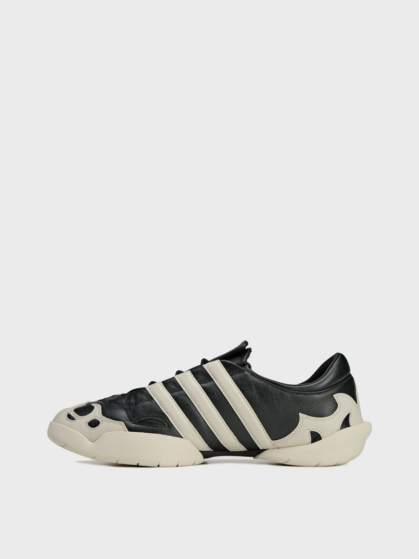 Кросівки Adidas Y-3 модель JR3600 Фото
