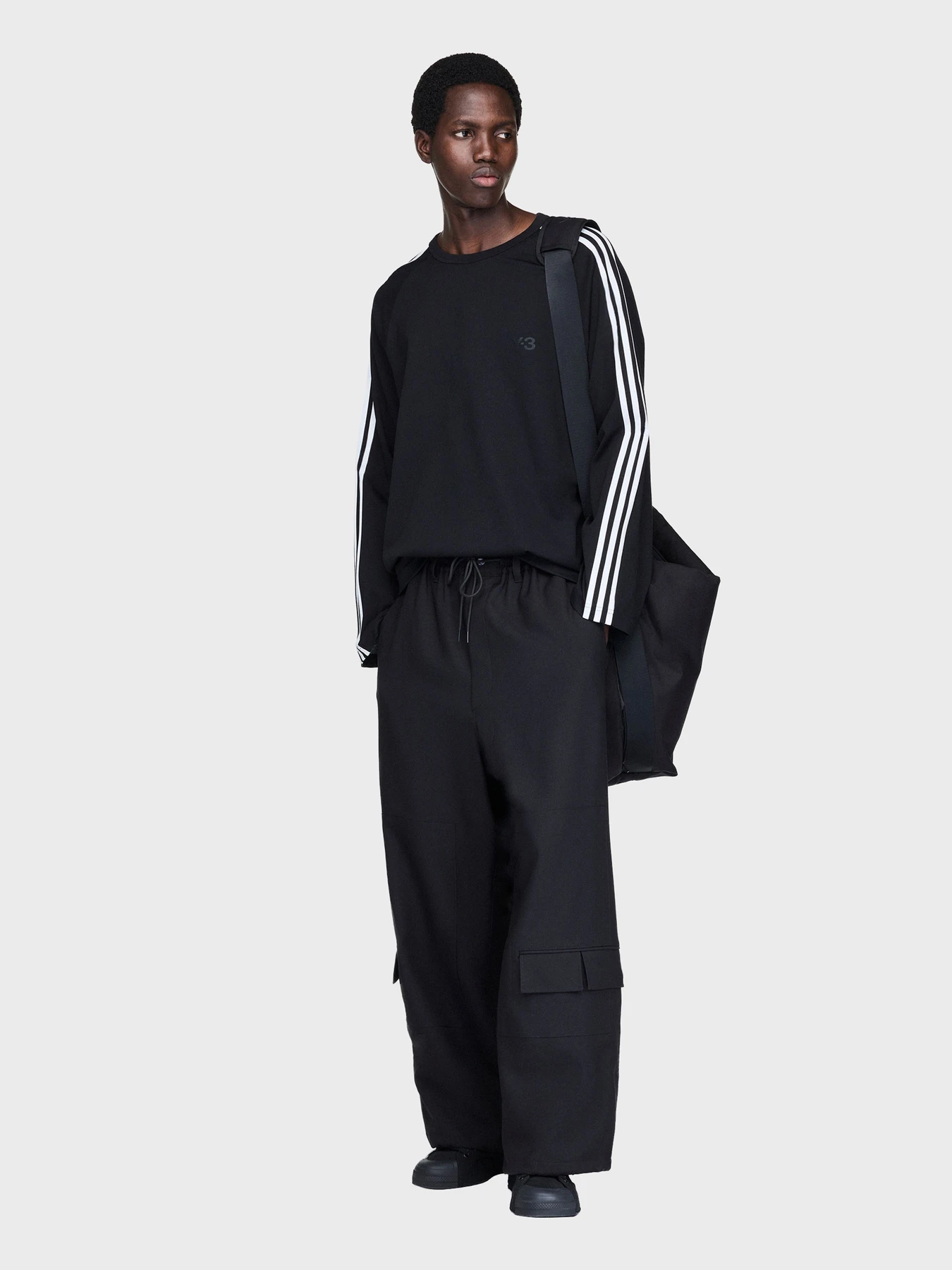 Худи и свитшоты Adidas модель JW7351 Фото