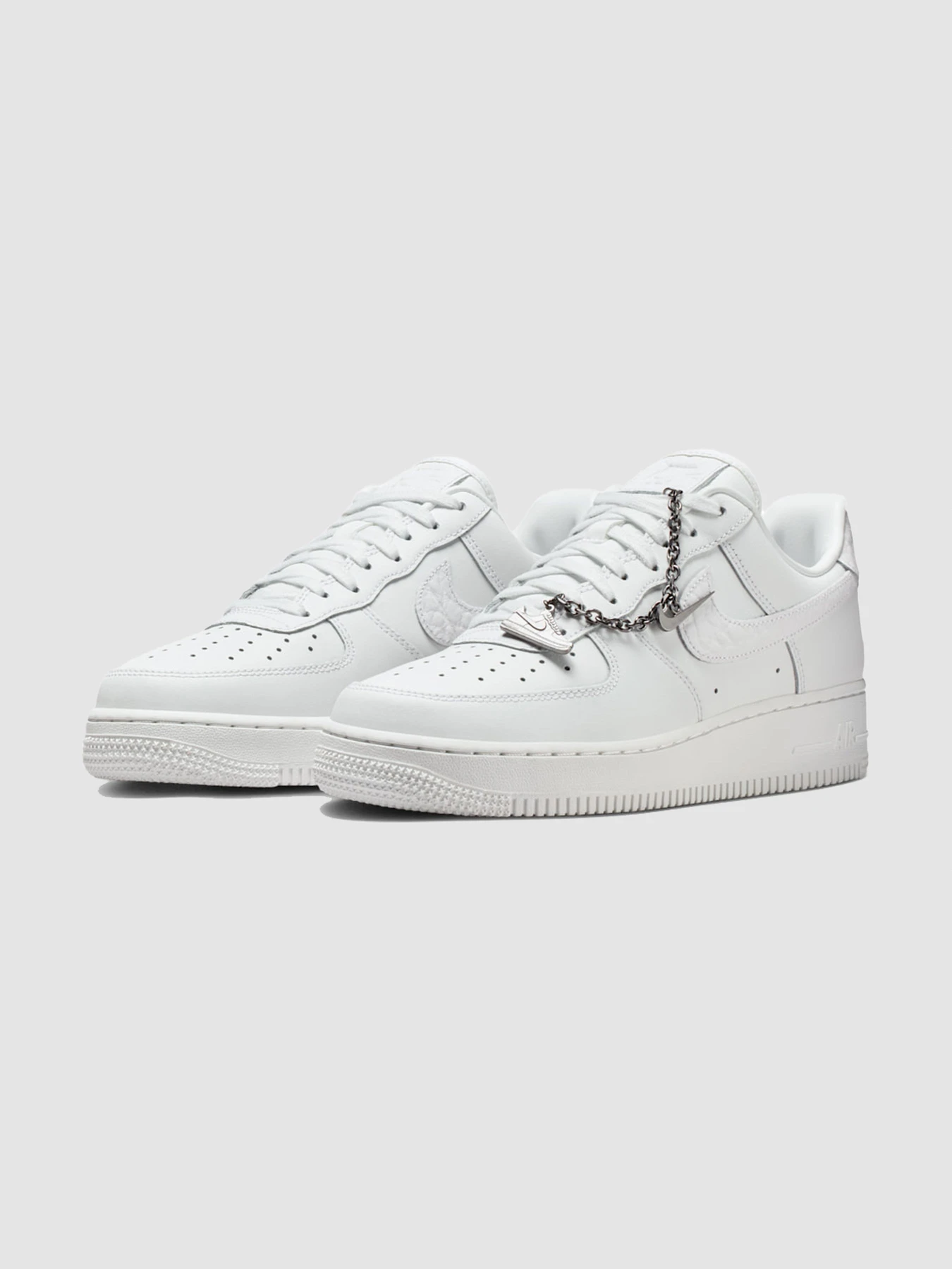 Кросівки NIKE Air Force 1 '07 Low модель IM6485-121 Кросівки NIKE Air Force 1 '07 Low модель IM6485-121 Фото