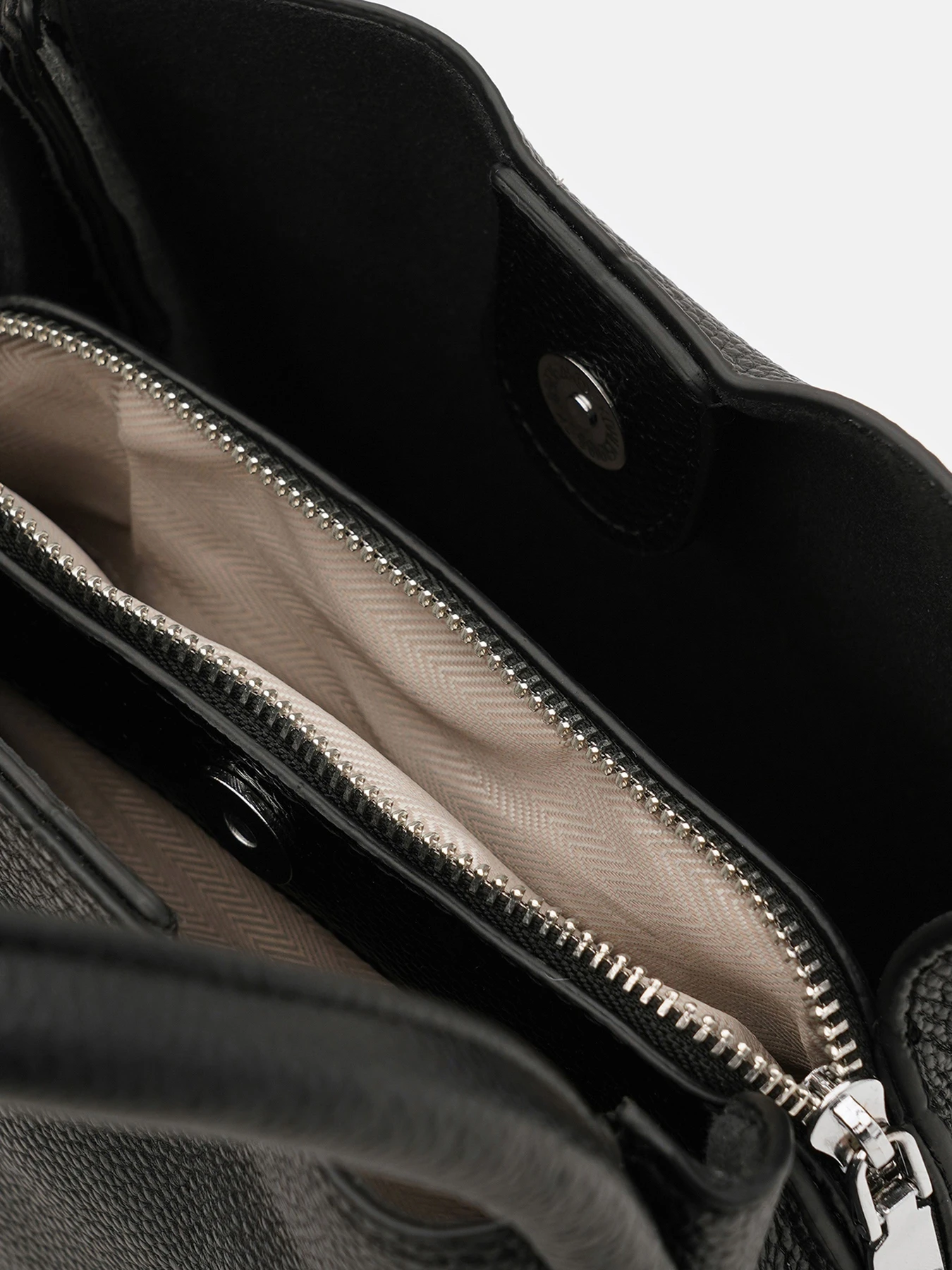 Сумки Borsa Leather модель K1607bl-black Фото
