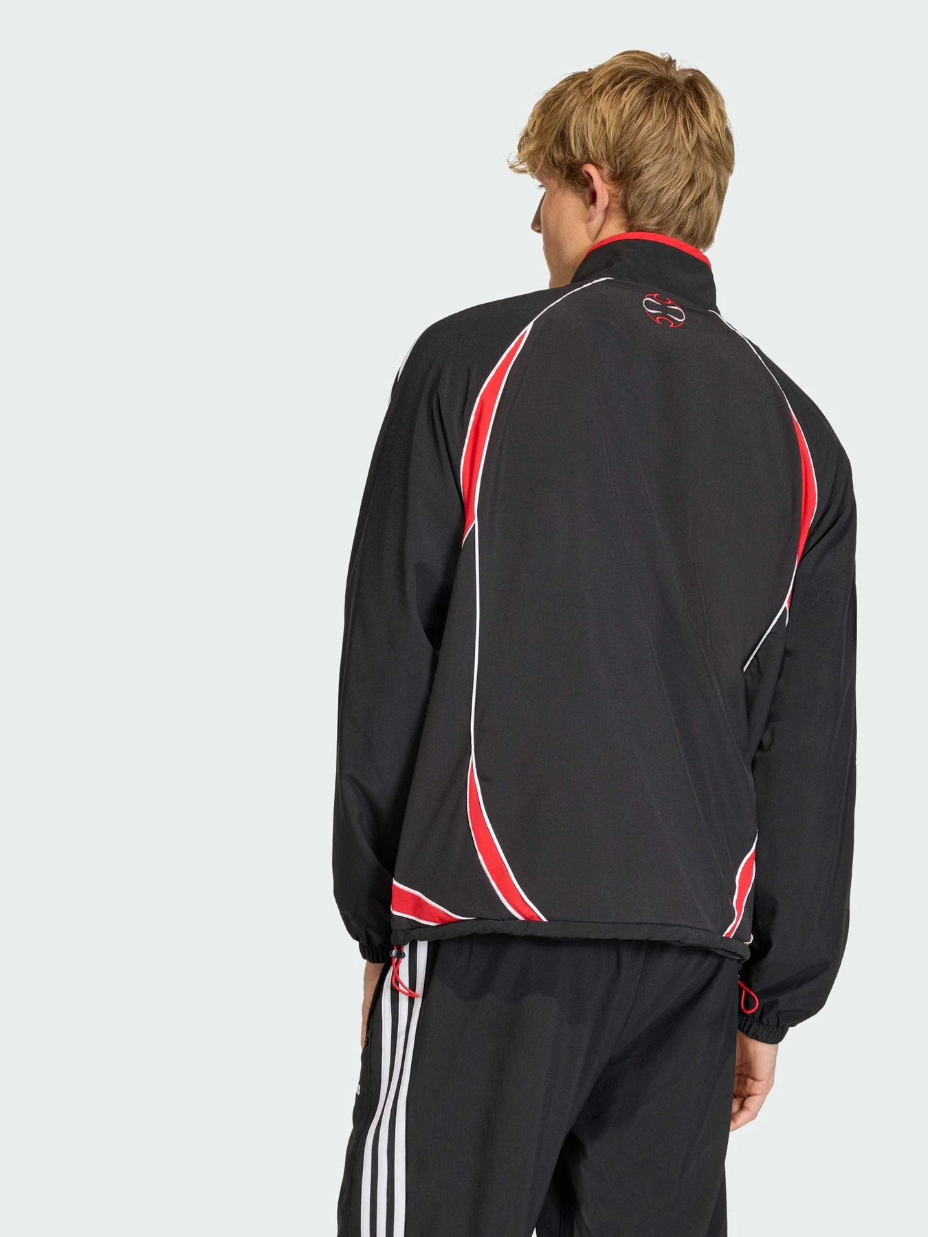 Куртки та дублянки Adidas Adicolor модель KD5859 Куртки та дублянки Adidas Adicolor модель KD5859 Фото