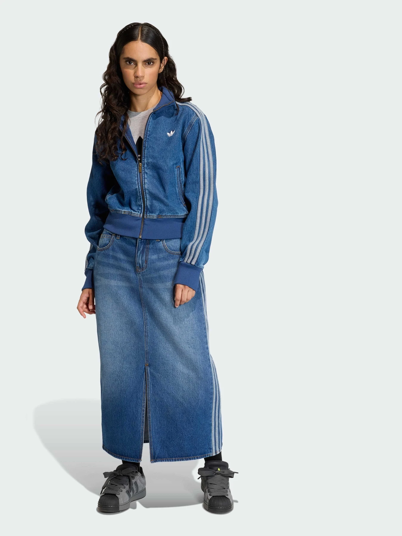Куртки и дубленки Adidas Adicolor модель KD2913 Куртки и дубленки Adidas Adicolor модель KD2913 Фото