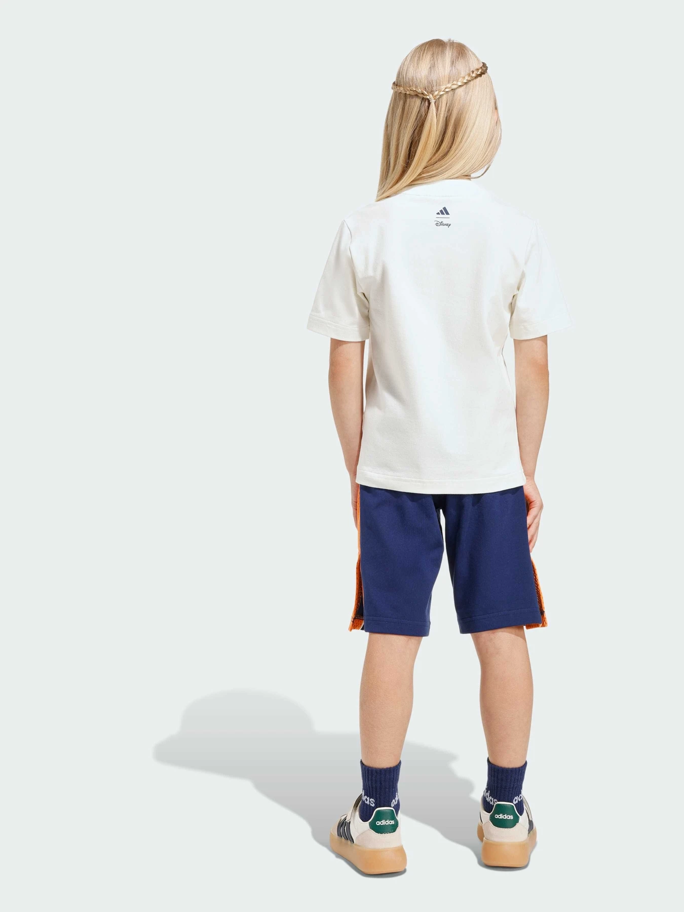 Костюмы Adidas x Disney модель JZ3559 Костюмы Adidas x Disney модель JZ3559 Фото