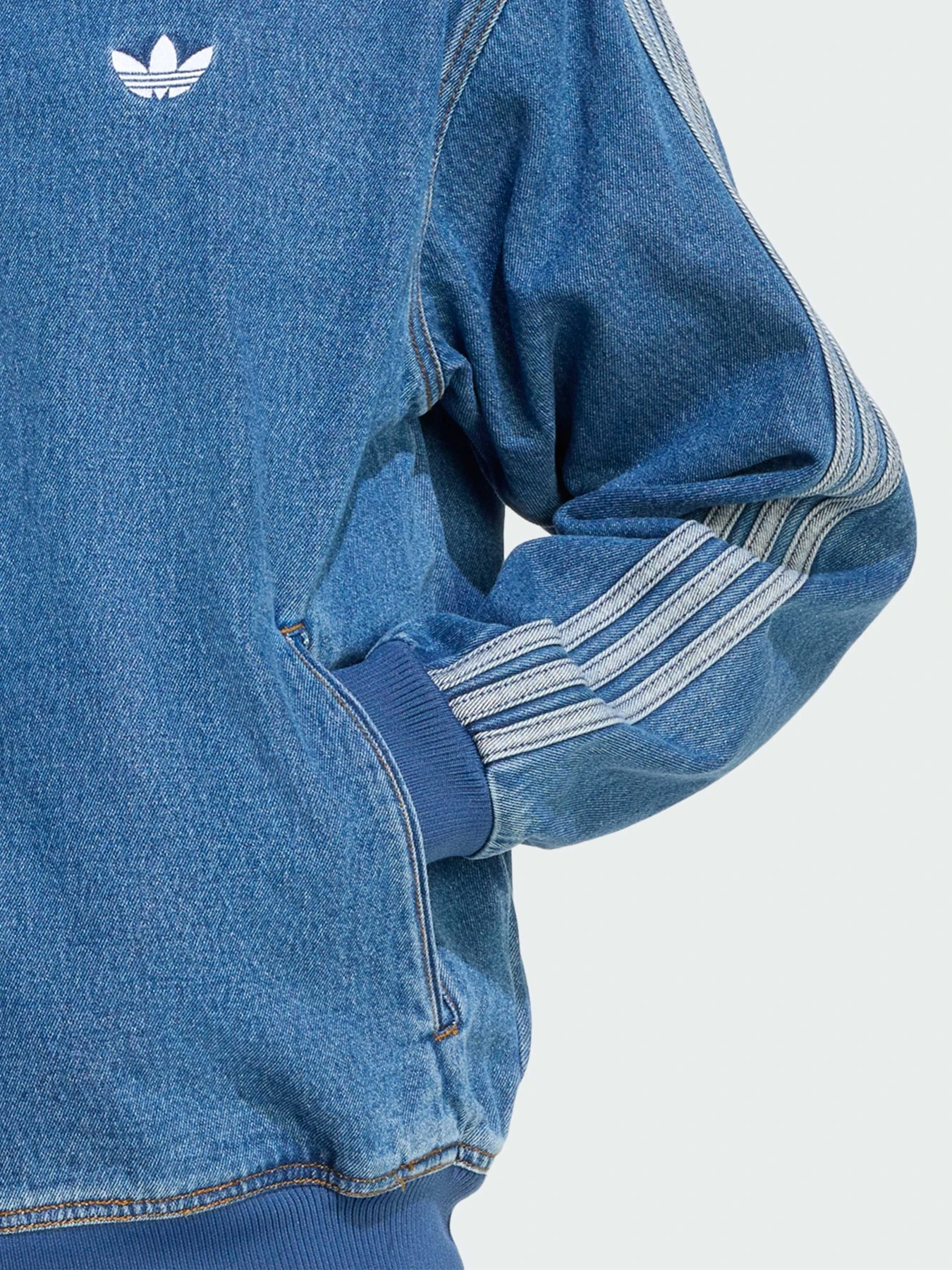 Куртки та дублянки Adidas Adicolor модель KD1517 Куртки та дублянки Adidas Adicolor модель KD1517 Фото