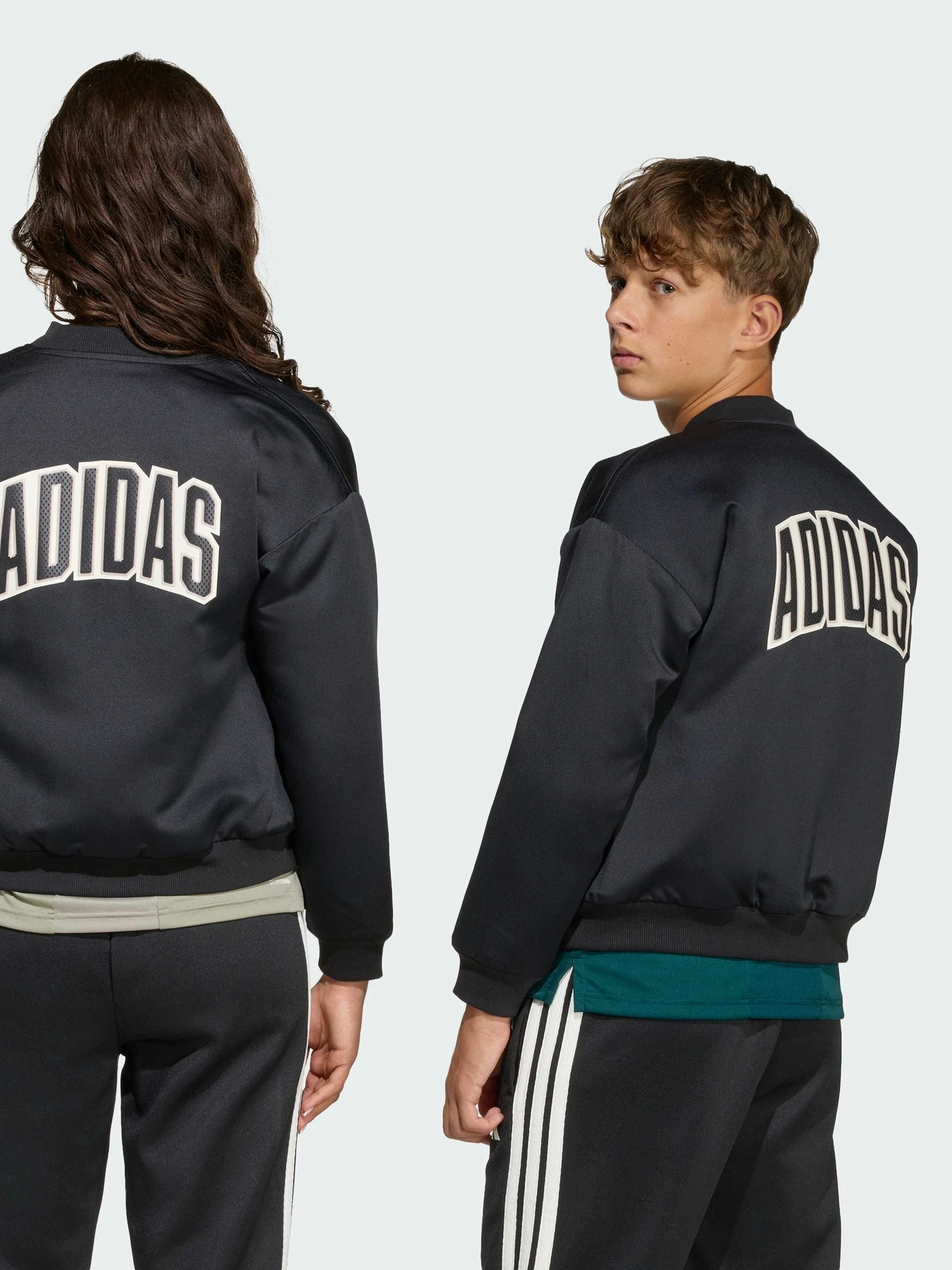 Куртки и дубленки Adidas модель KG1000 Куртки и дубленки Adidas модель KG1000 Фото