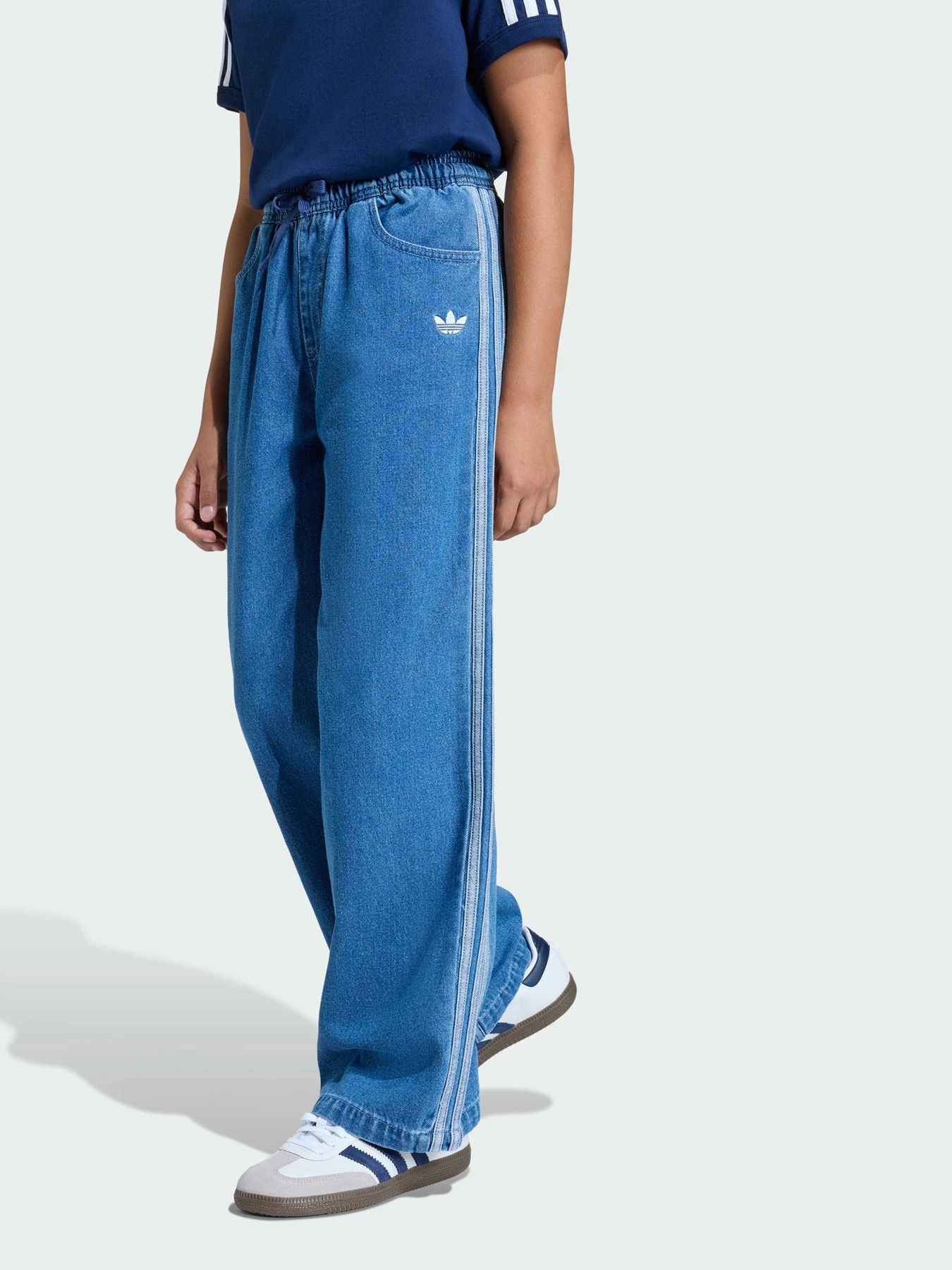Джинси Adidas Adicolor модель KE2850 Джинси Adidas Adicolor модель KE2850 Фото