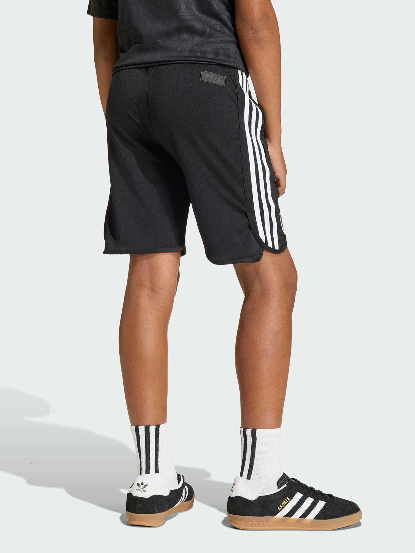Шорти Adidas x Disney модель KC8438 Шорти Adidas x Disney модель KC8438 Фото
