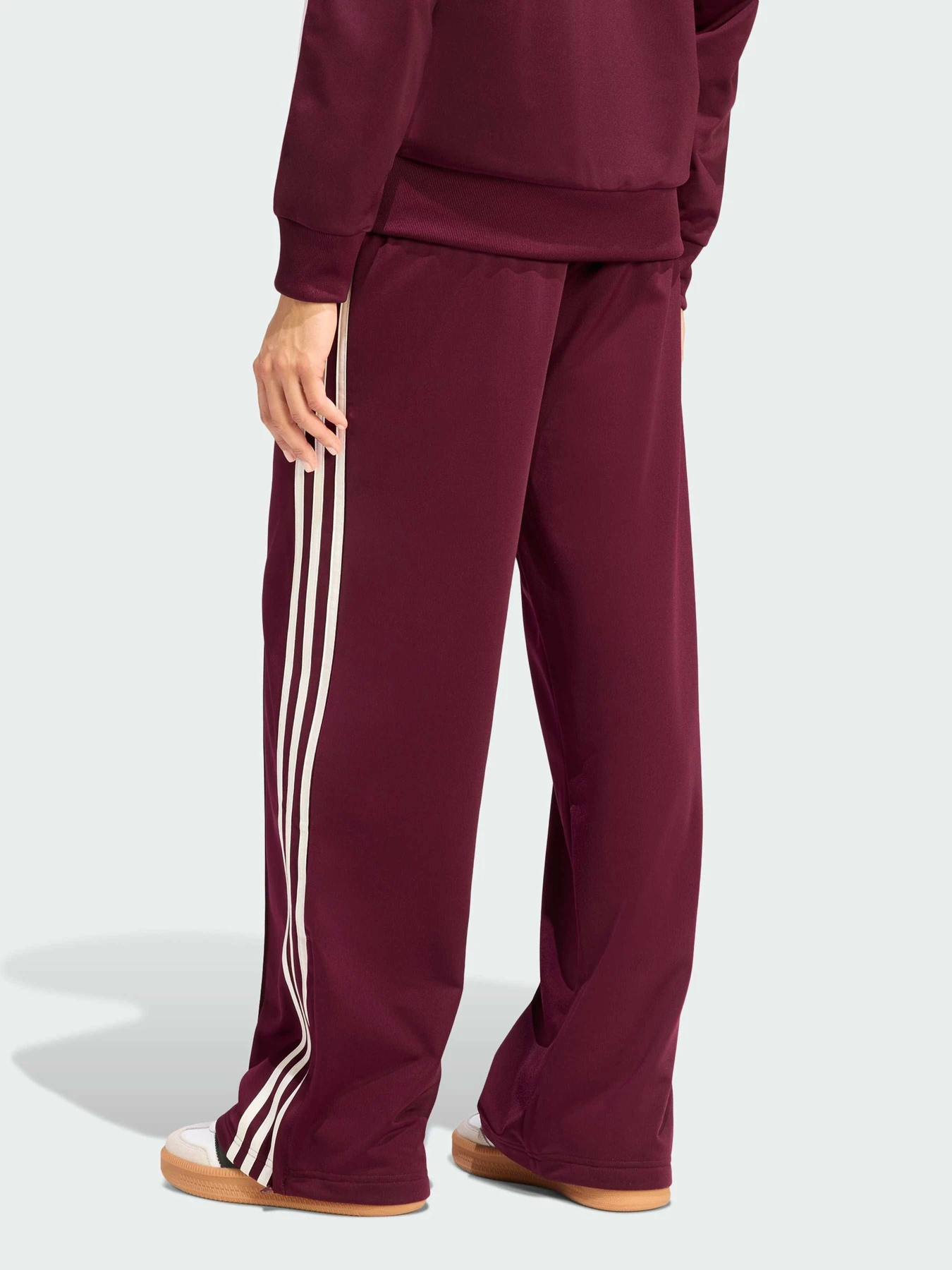 Брюки Adidas Adicolor модель KD3659 Брюки Adidas Adicolor модель KD3659 Фото