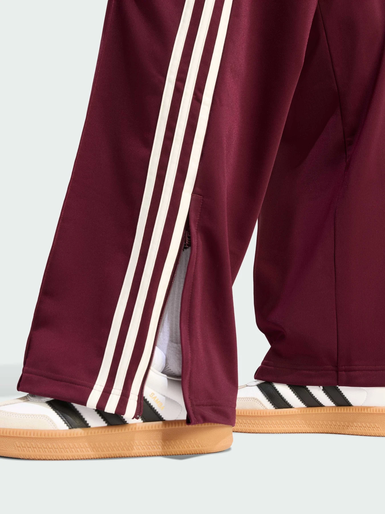Брюки Adidas Adicolor модель KD3659 Брюки Adidas Adicolor модель KD3659 Фото