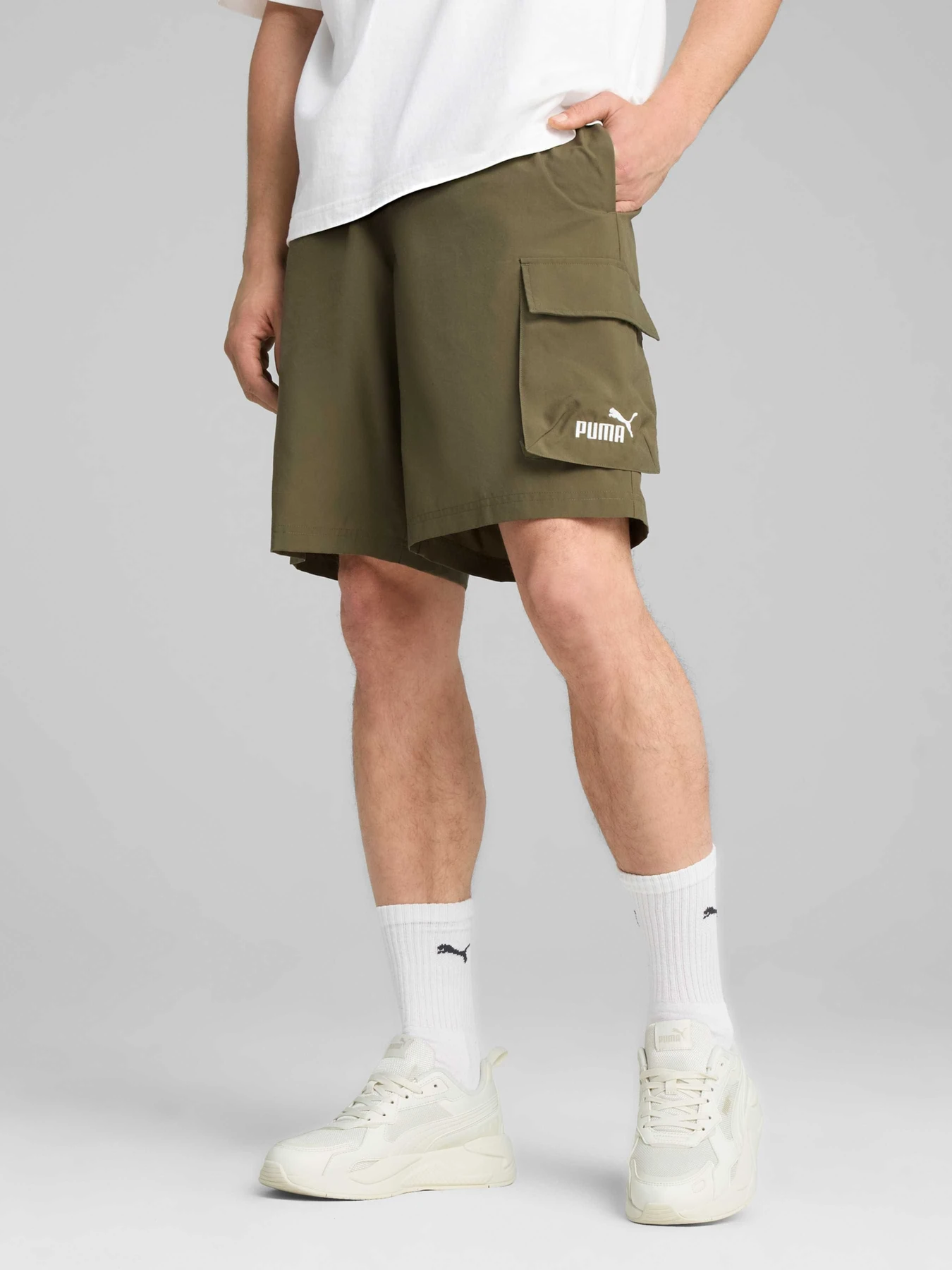 Шорты PUMA Ess Woven Cargo Shorts модель 682664 Фото