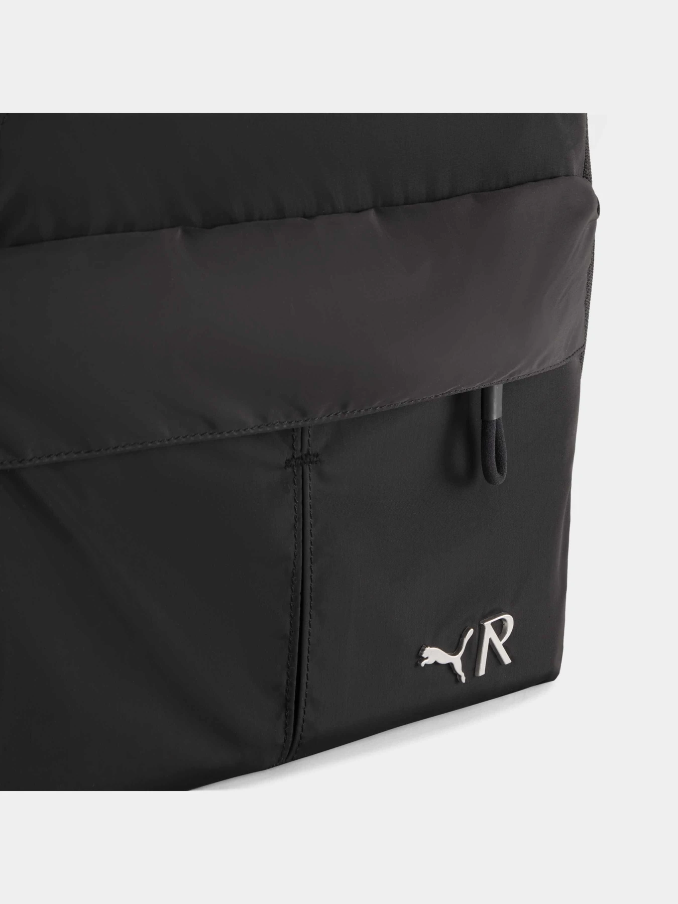 Сумки PUMA x Represent Sling Bag модель 091822 Сумки PUMA x Represent Sling Bag модель 091822 Фото