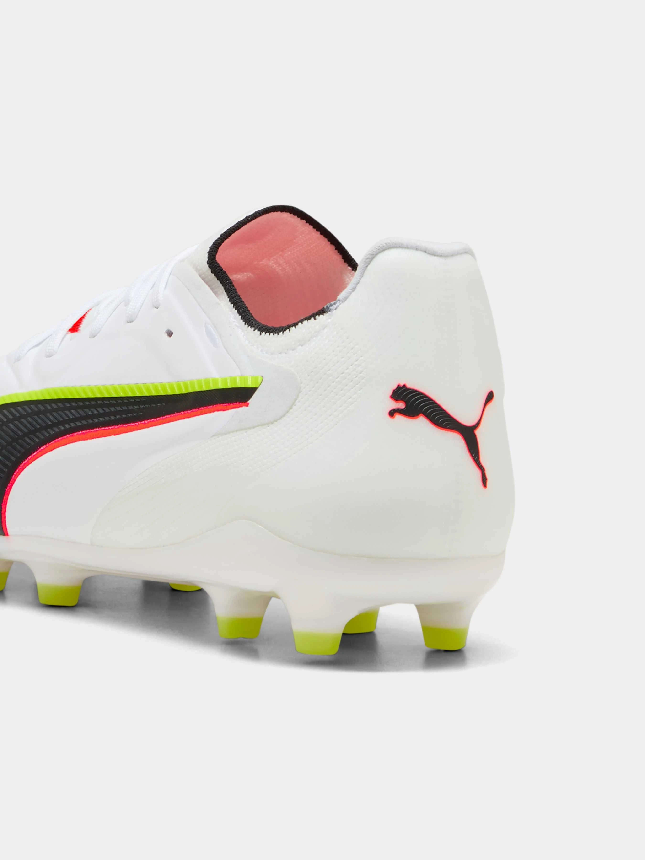 Жіночі Кросівки для спорту PUMA King 20 Ultimate Fg/ag фото 3