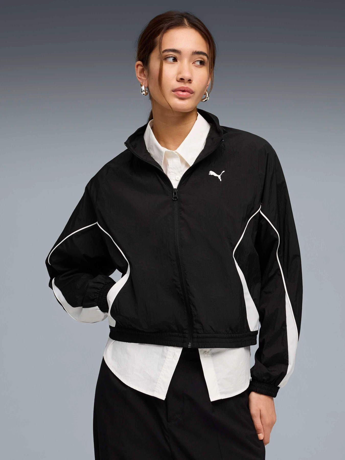 Куртки и дубленки PUMA Sport Relaxed Woven Ful модель 691864 Куртки и дубленки PUMA Sport Relaxed Woven Ful модель 691864 Фото