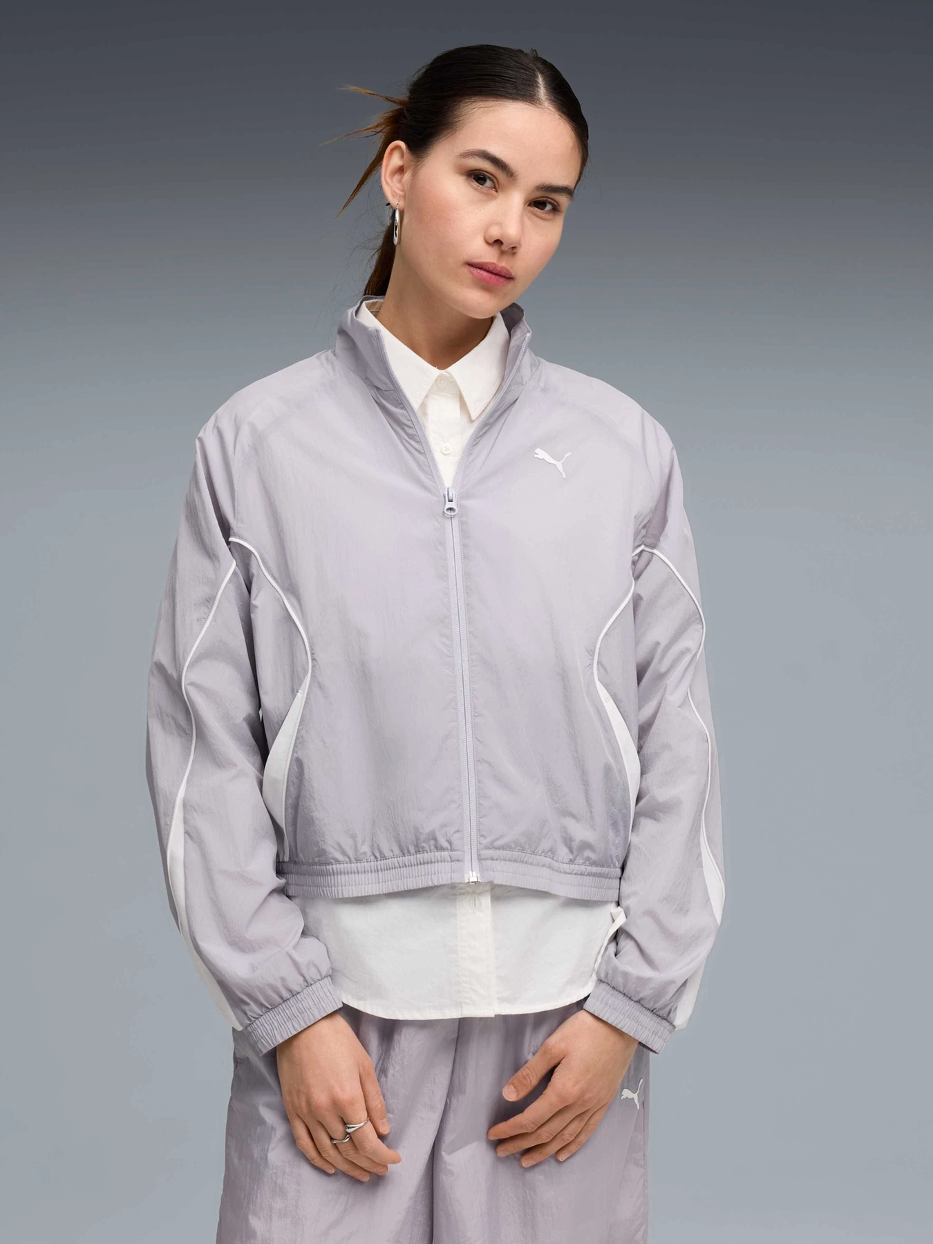 Куртки и дубленки PUMA Sport Relaxed Woven Ful модель 691864 Куртки и дубленки PUMA Sport Relaxed Woven Ful модель 691864 Фото