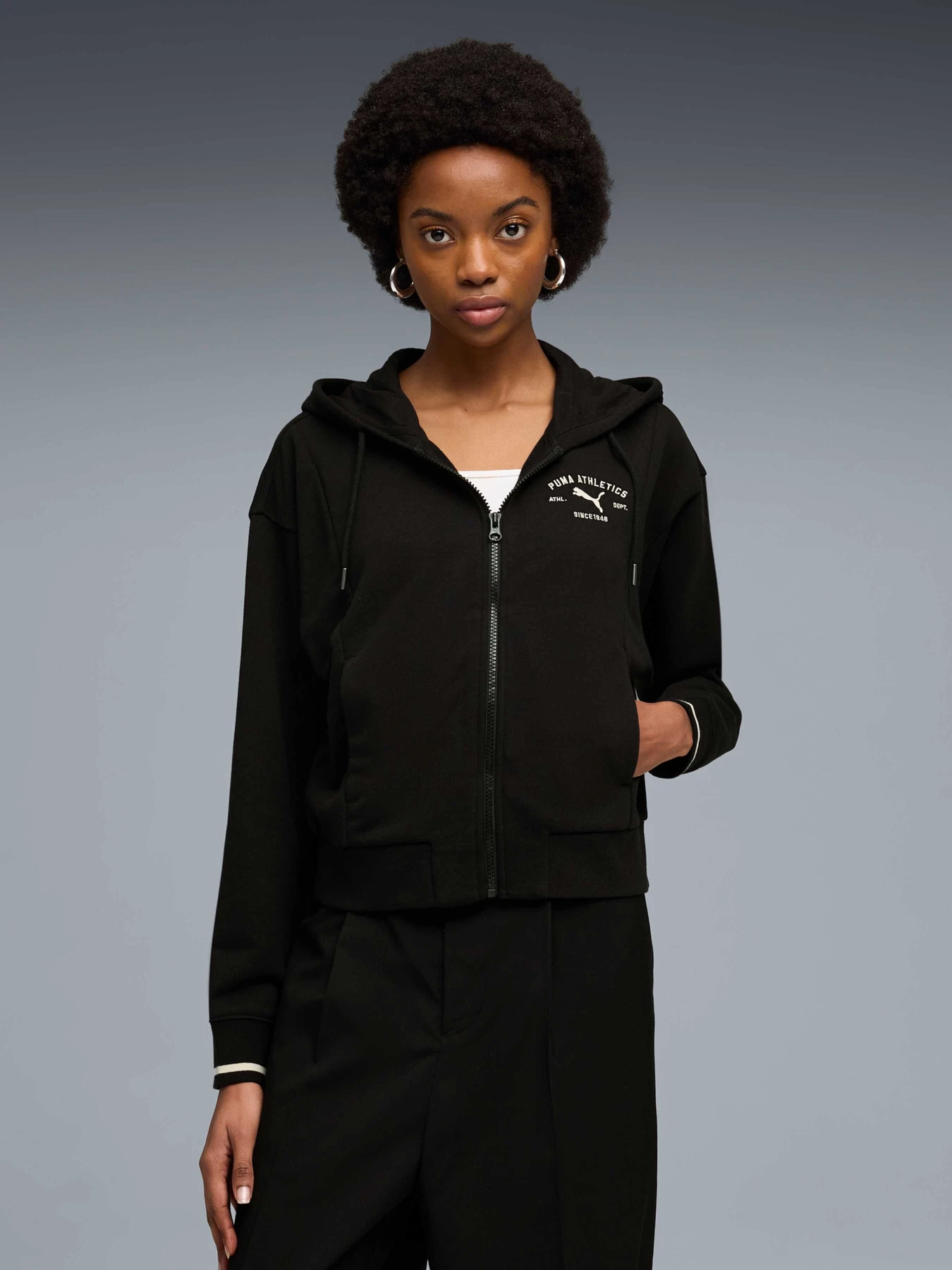Худи и свитшоты PUMA Class Full-zip Hoodie модель 691878 Худи и свитшоты PUMA Class Full-zip Hoodie модель 691878 Фото