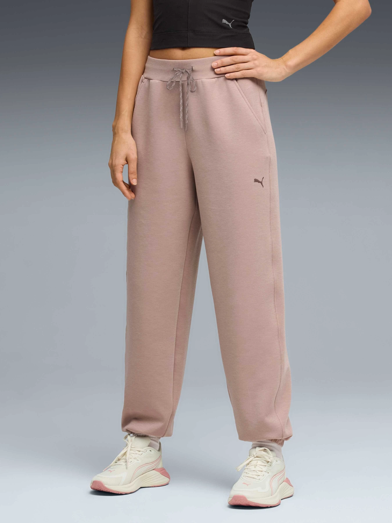 Брюки PUMA W Cloudspun Jogger модель 527503 Брюки PUMA W Cloudspun Jogger модель 527503 Фото