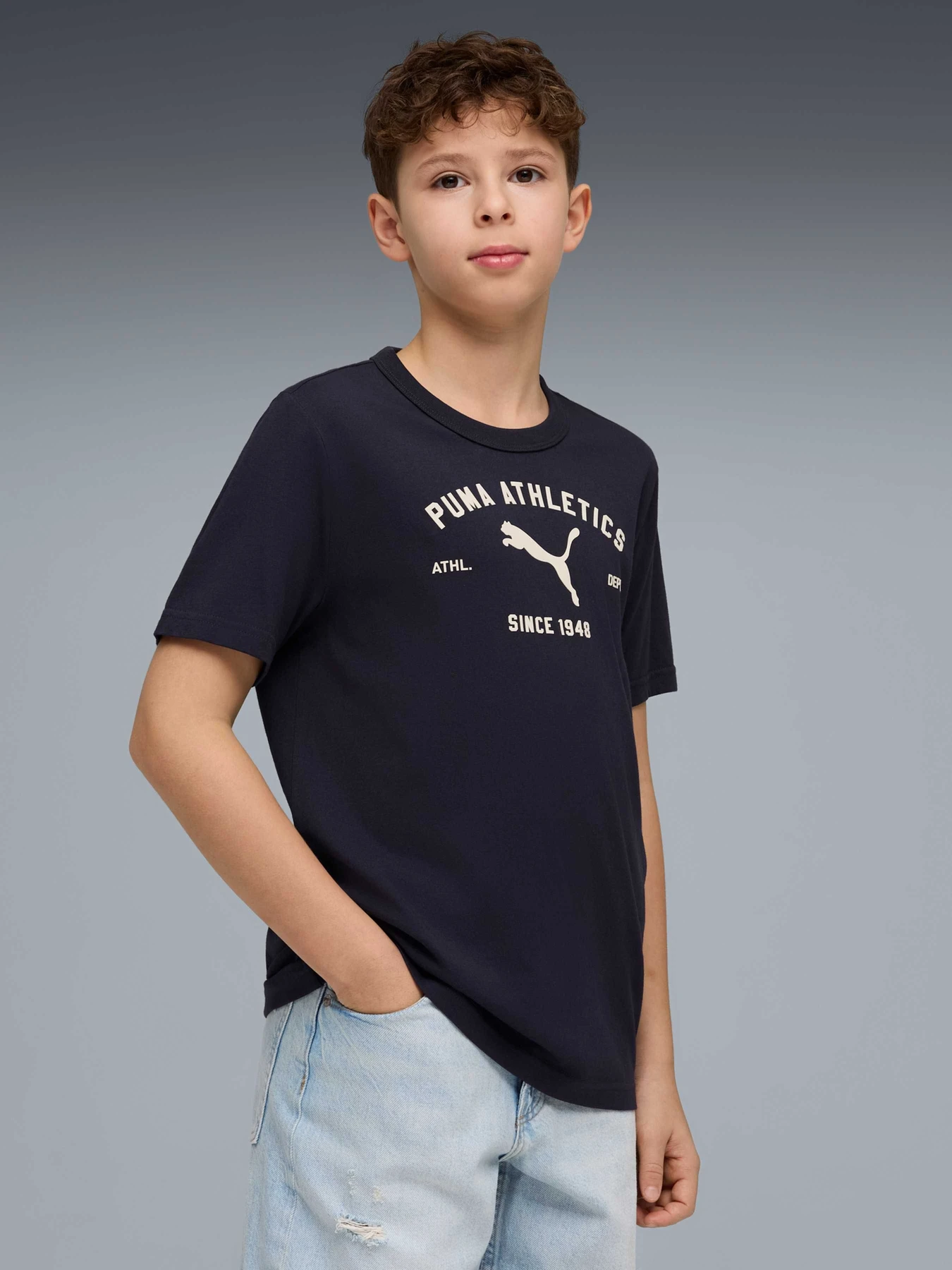 Футболки і поло PUMA Class Graphic Tee модель 692531 Футболки і поло PUMA Class Graphic Tee модель 692531 Фото