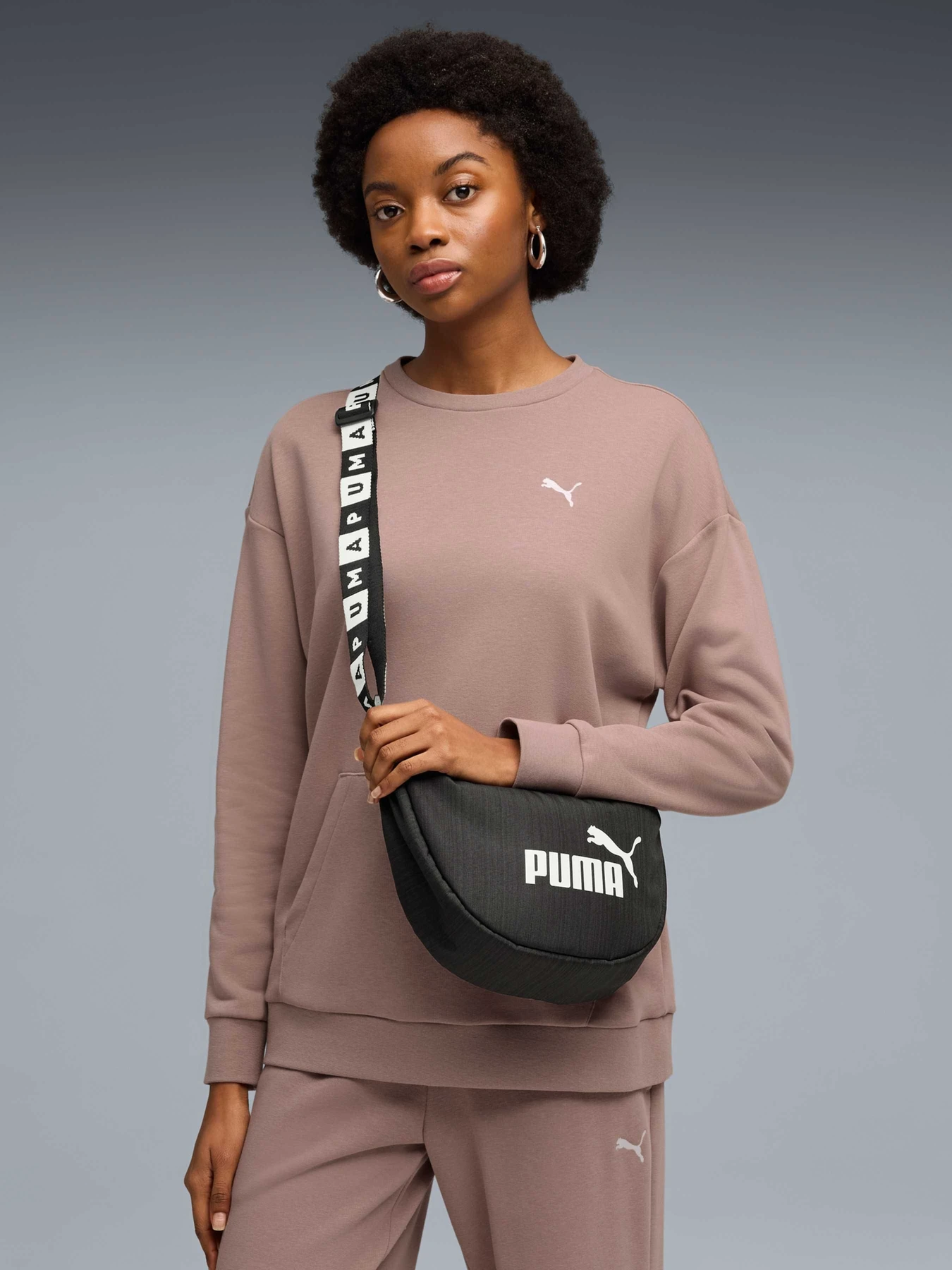 Сумки PUMA Base Half Moon Bag модель 092509 Сумки PUMA Base Half Moon Bag модель 092509 Фото