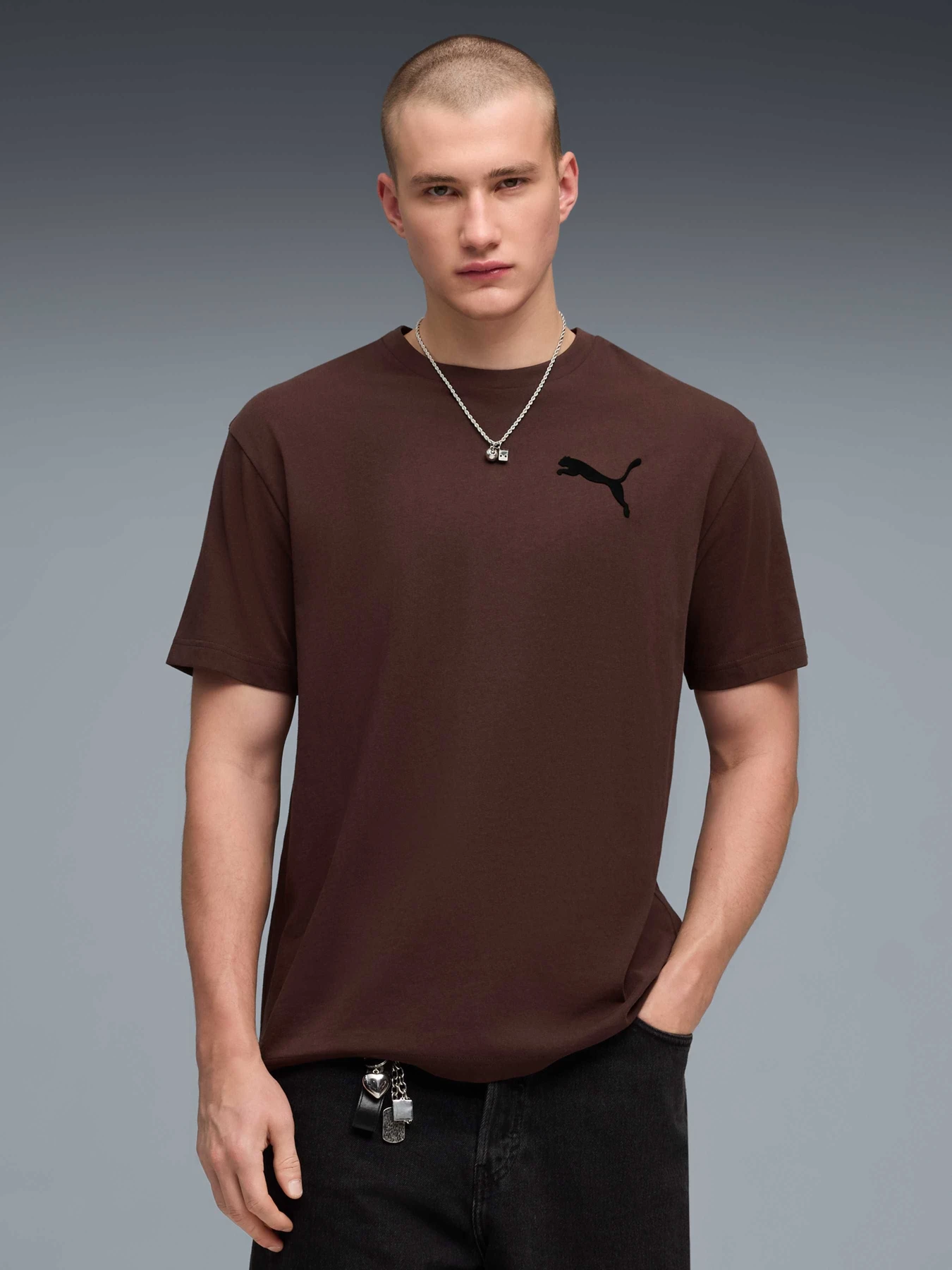 Футболки и поло PUMA Ess Elevated Cat Logo Tee модель 634391 Футболки и поло PUMA Ess Elevated Cat Logo Tee модель 634391 Фото