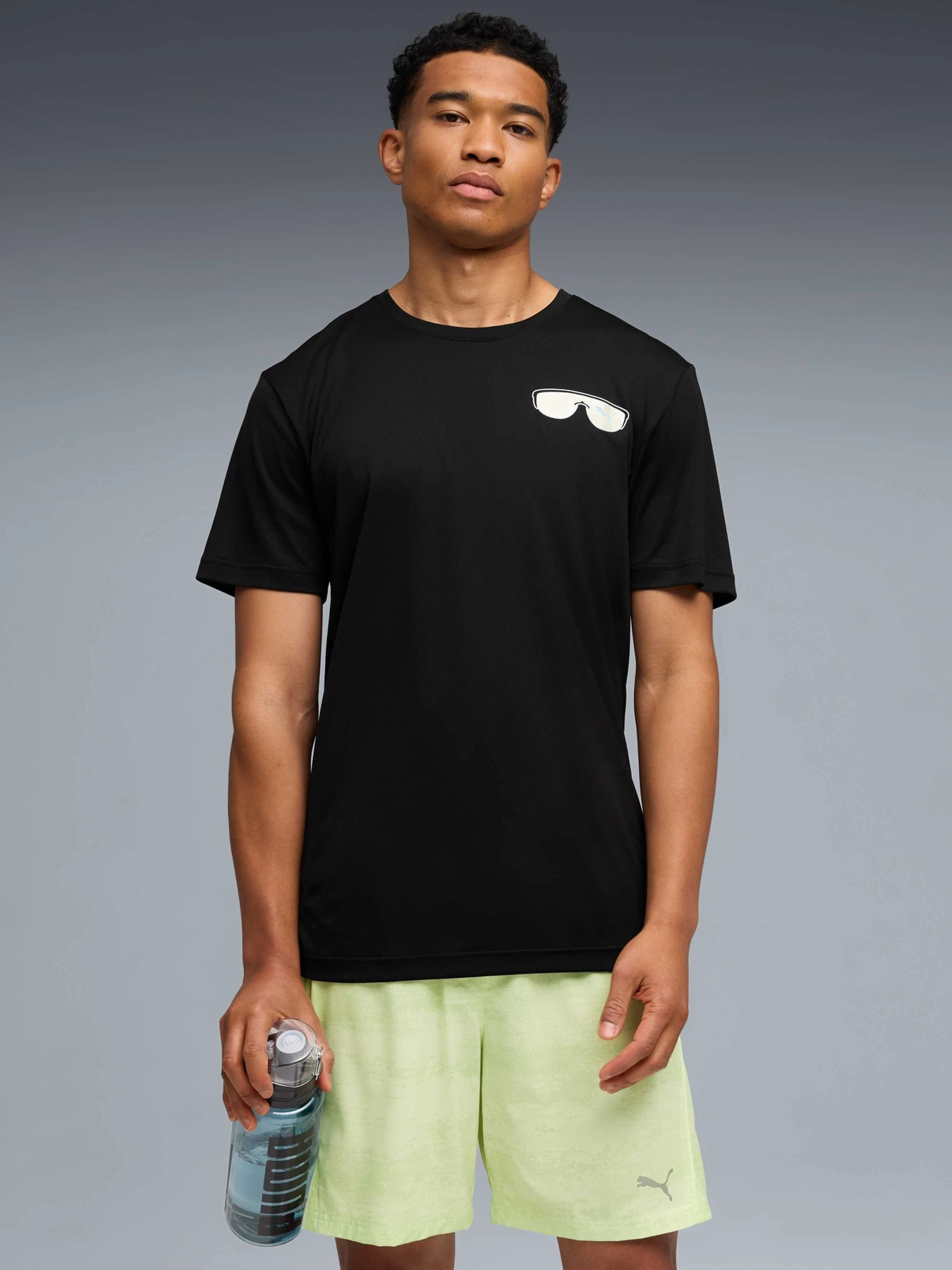 Футболки и поло PUMA M Run Nitro Graphic Tee модель 528449 Футболки и поло PUMA M Run Nitro Graphic Tee модель 528449 Фото