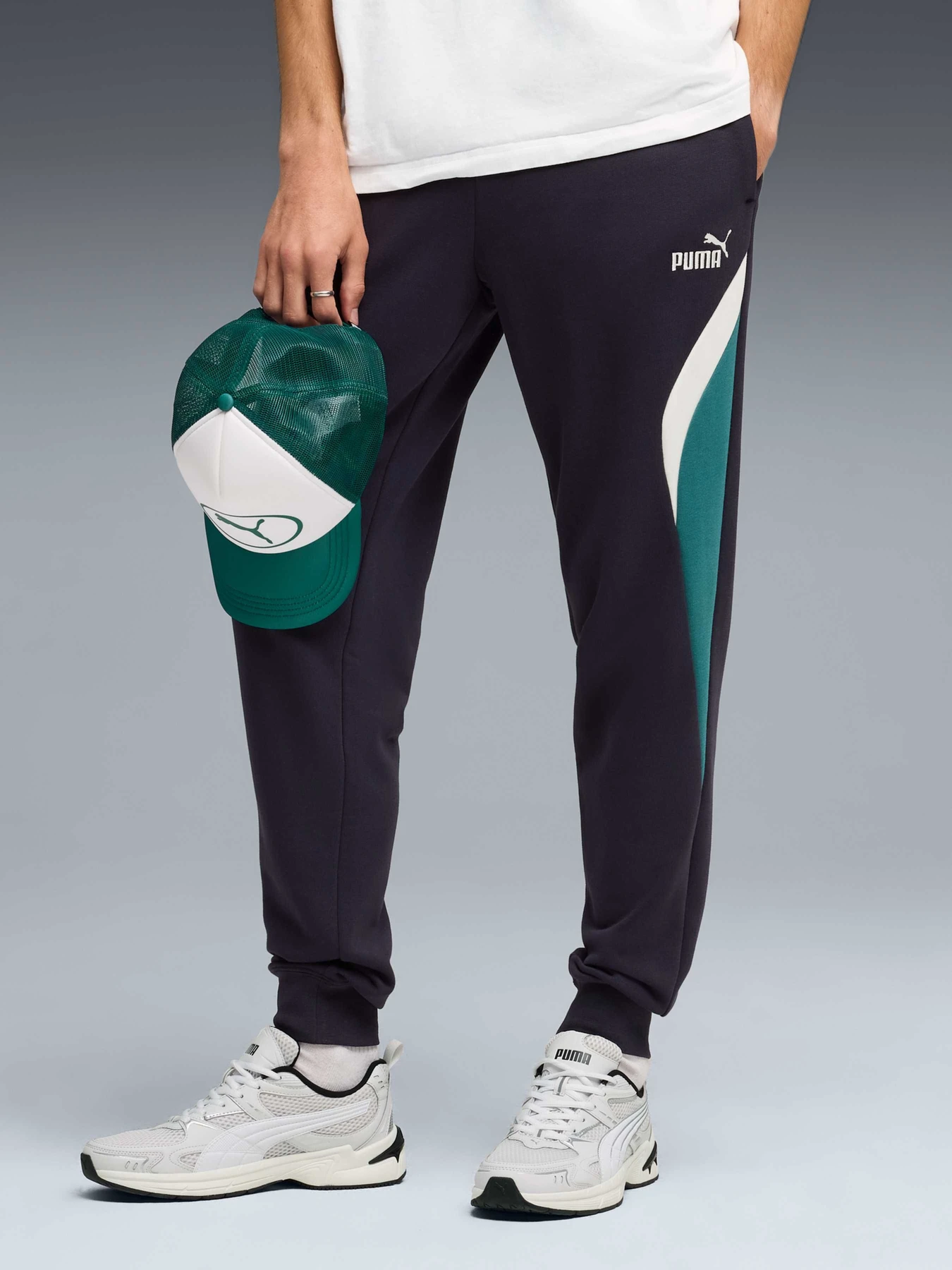 Брюки PUMA Ess Block Sweatpants модель 691700 Фото