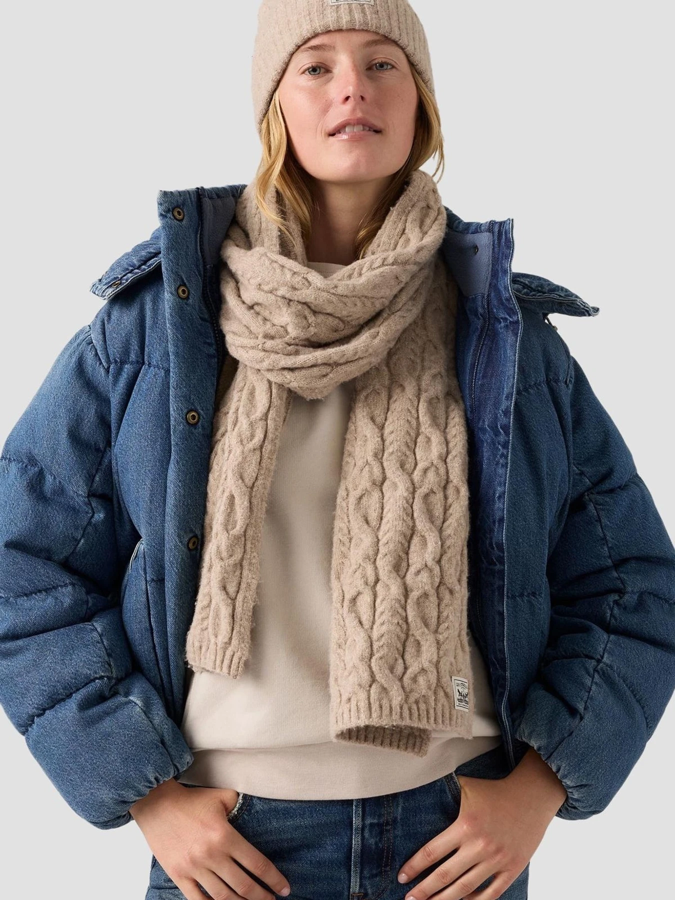 Шарфы и платки Levi's модель 004D6;0001 Шарфы и платки Levi's модель 004D6;0001 Фото