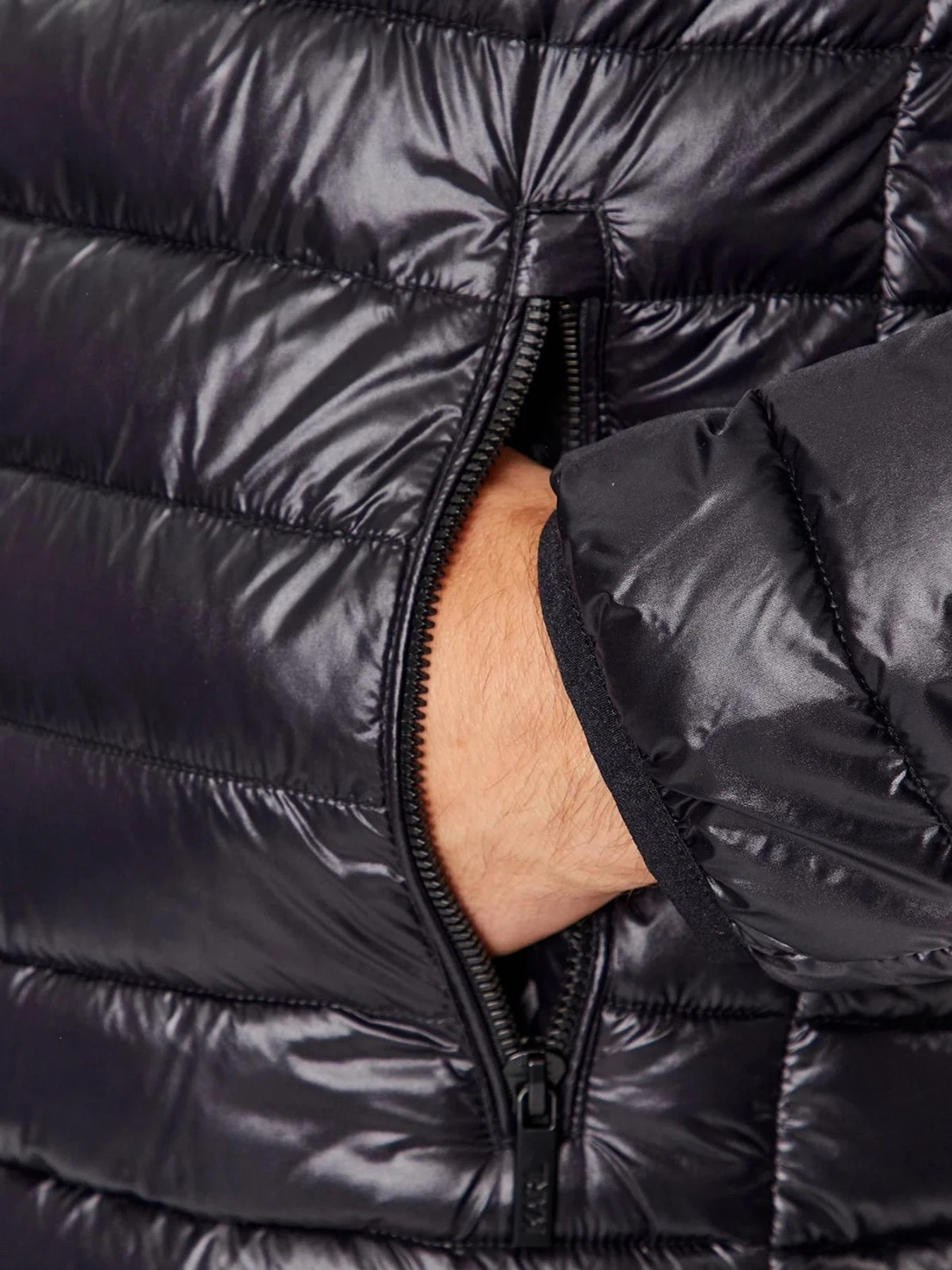 Куртки и дубленки Karl Lagerfeld модель 500590.505022;990 Куртки и дубленки Karl Lagerfeld модель 500590.505022;990 Фото