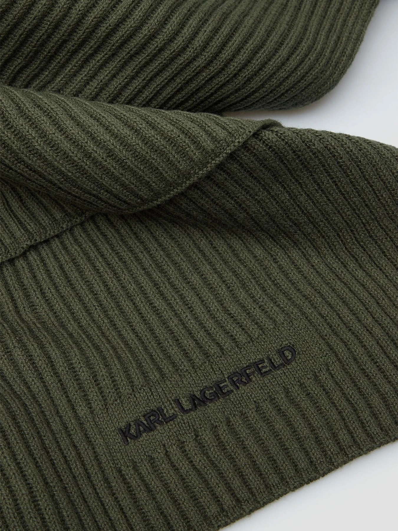 Шарфи та хустки Karl Lagerfeld модель 544305.805000;590 Фото