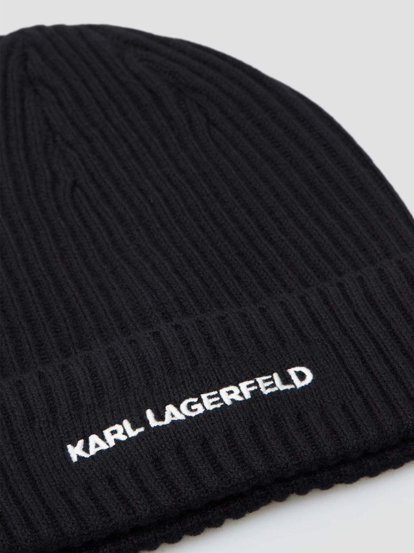 Шапки та кепки Karl Lagerfeld модель 544305.805601;990 Шапки та кепки Karl Lagerfeld модель 544305.805601;990 Фото