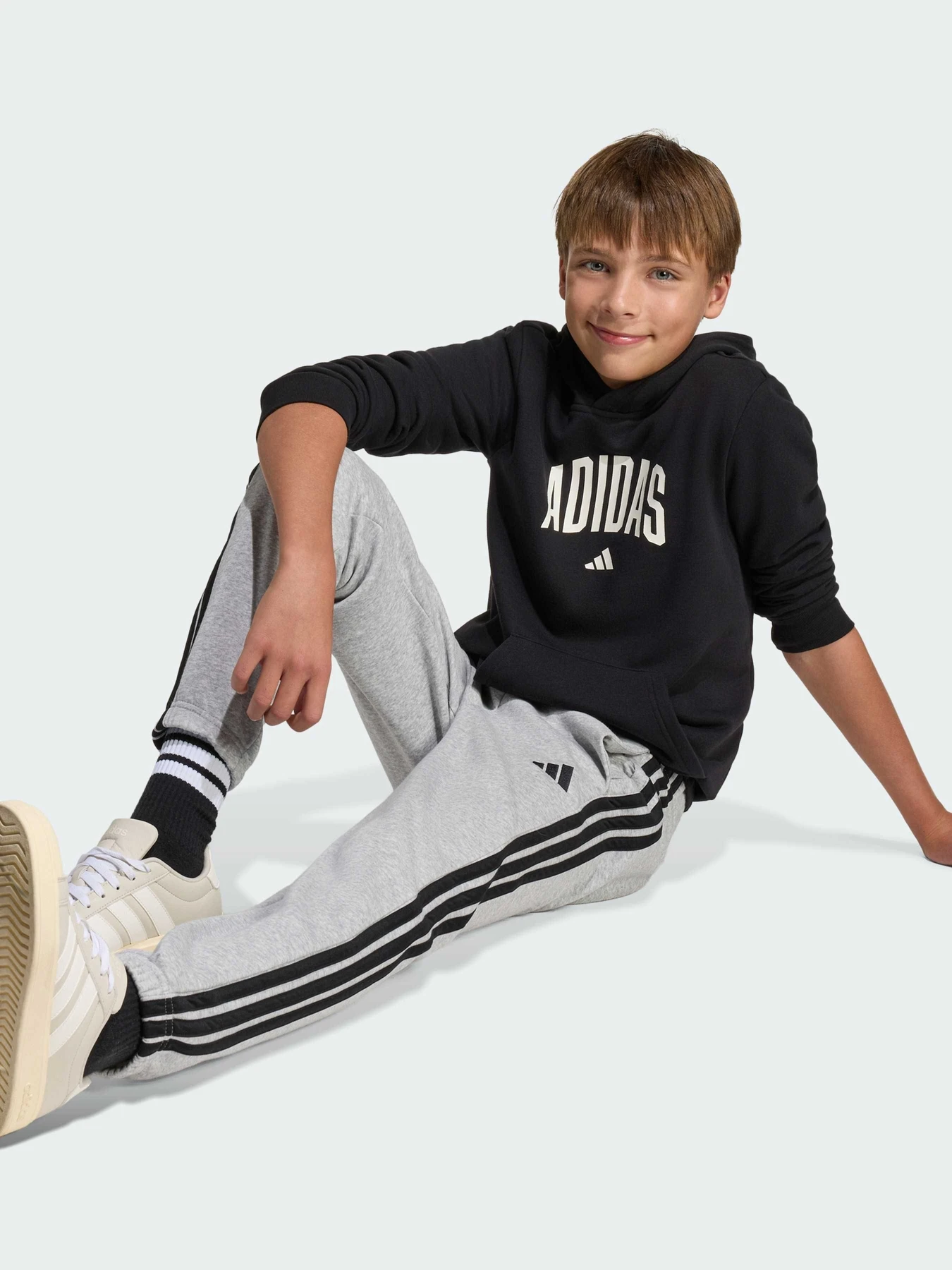 Худи и свитшоты Adidas модель KA2990 Худи и свитшоты Adidas модель KA2990 Фото