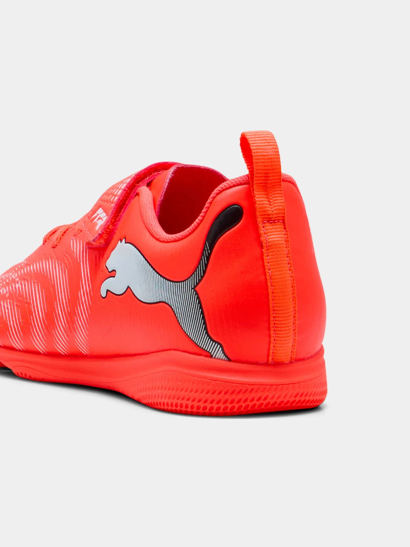 Кроссовки PUMA Future 9 Play It V Jr модель 108923 Кроссовки PUMA Future 9 Play It V Jr модель 108923 Фото