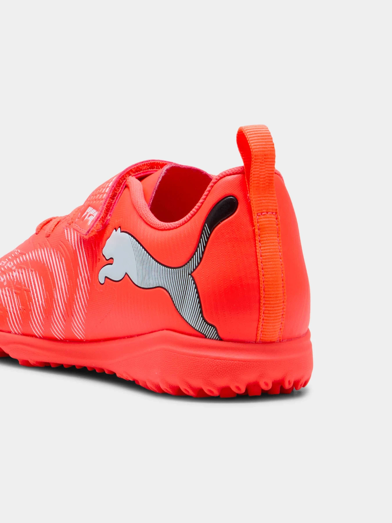 Кроссовки PUMA Future 9 Play Tt V Jr модель 108926 Кроссовки PUMA Future 9 Play Tt V Jr модель 108926 Фото